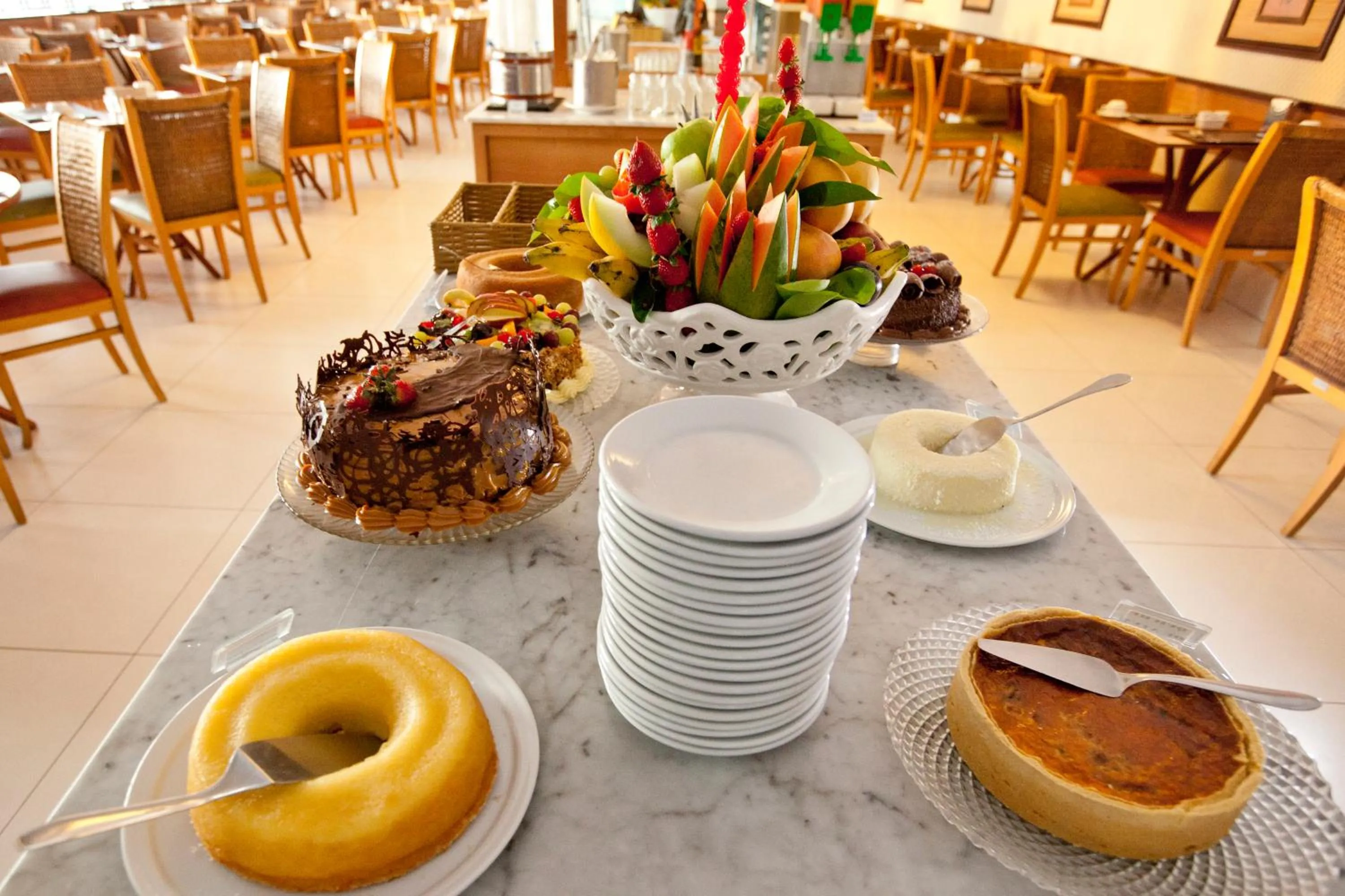 Restaurant/places to eat in Aquarios Praia Hotel