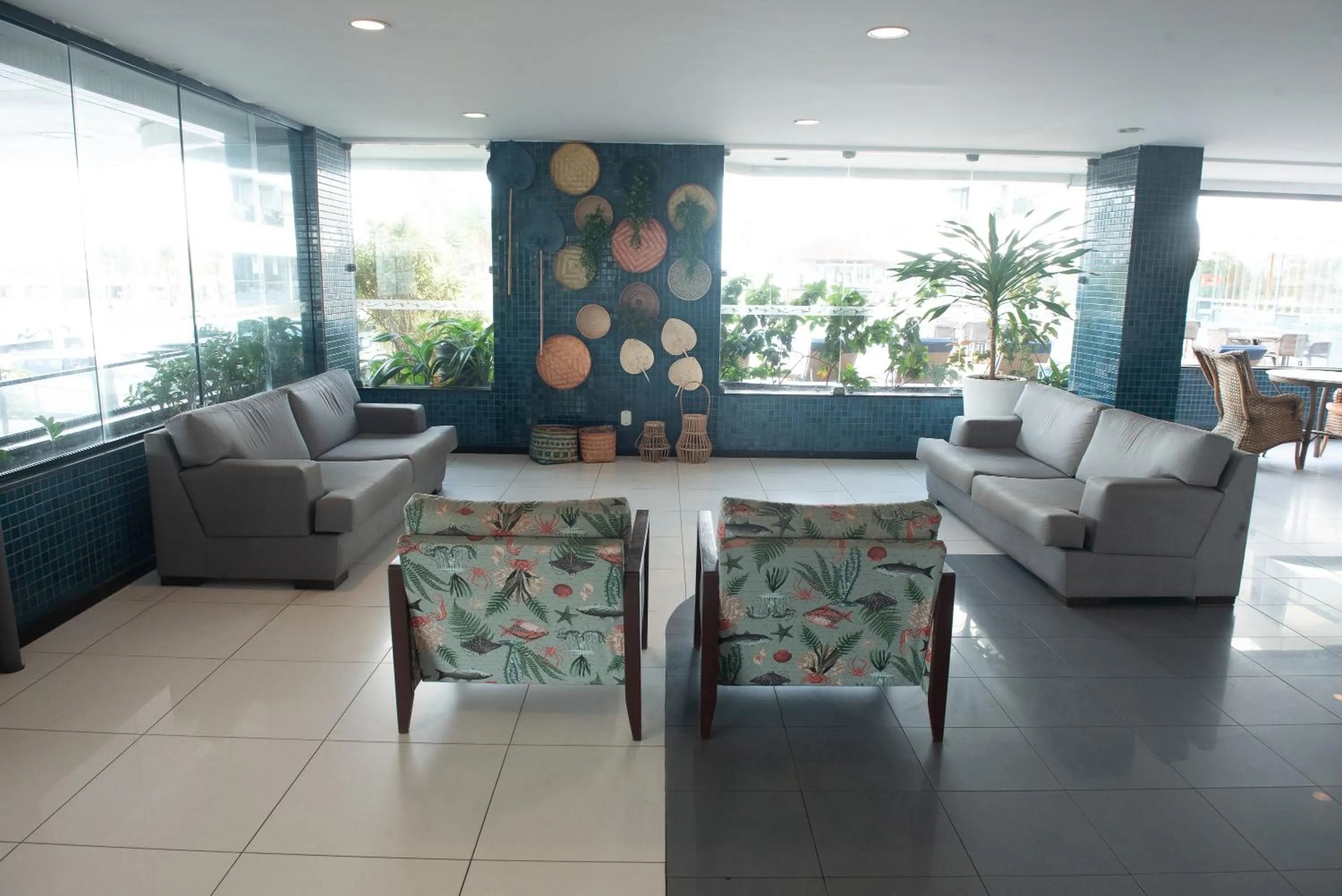 Living room in Aquarios Praia Hotel