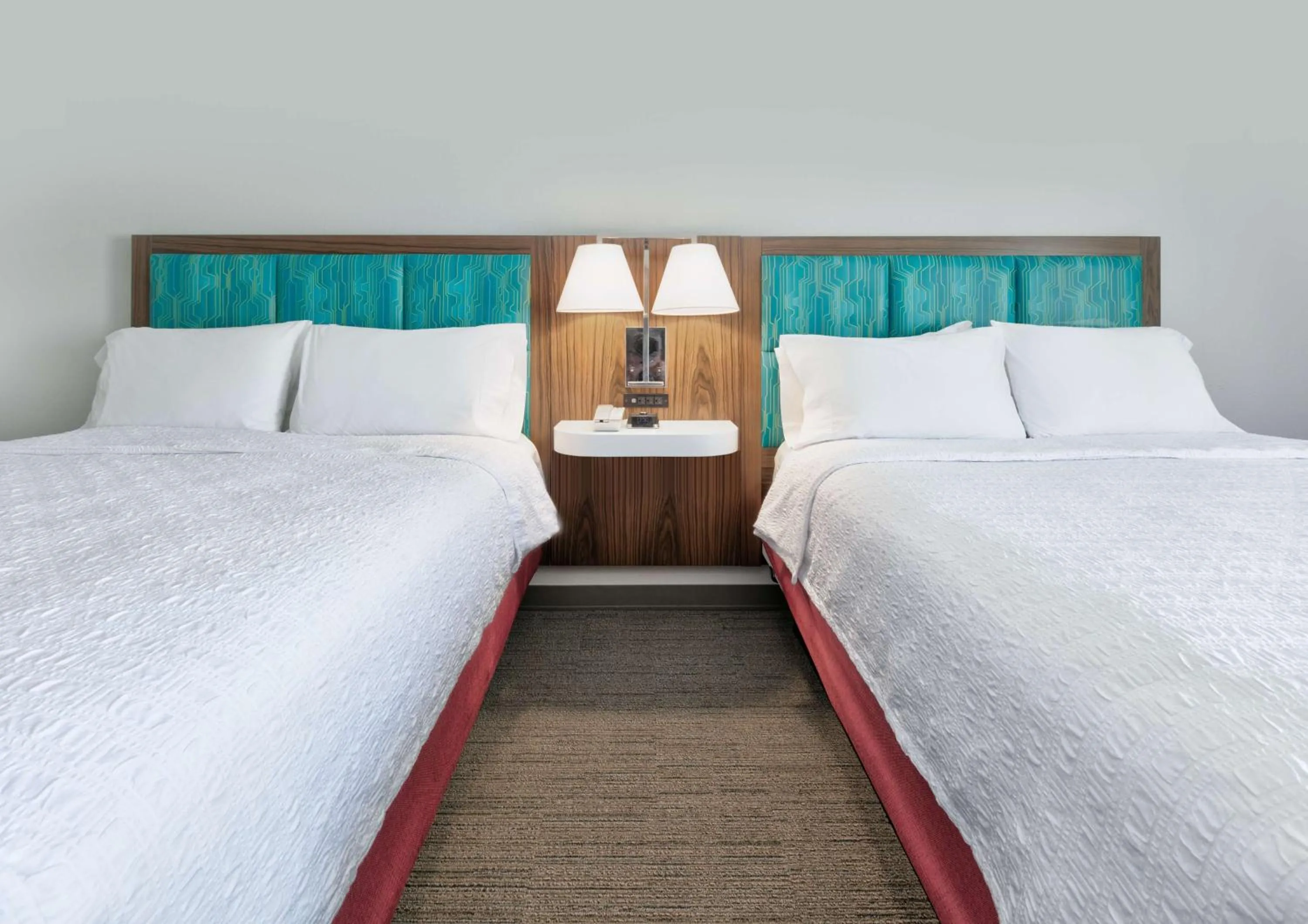 Bed in Hampton Inn Biloxi Beach Boulevard