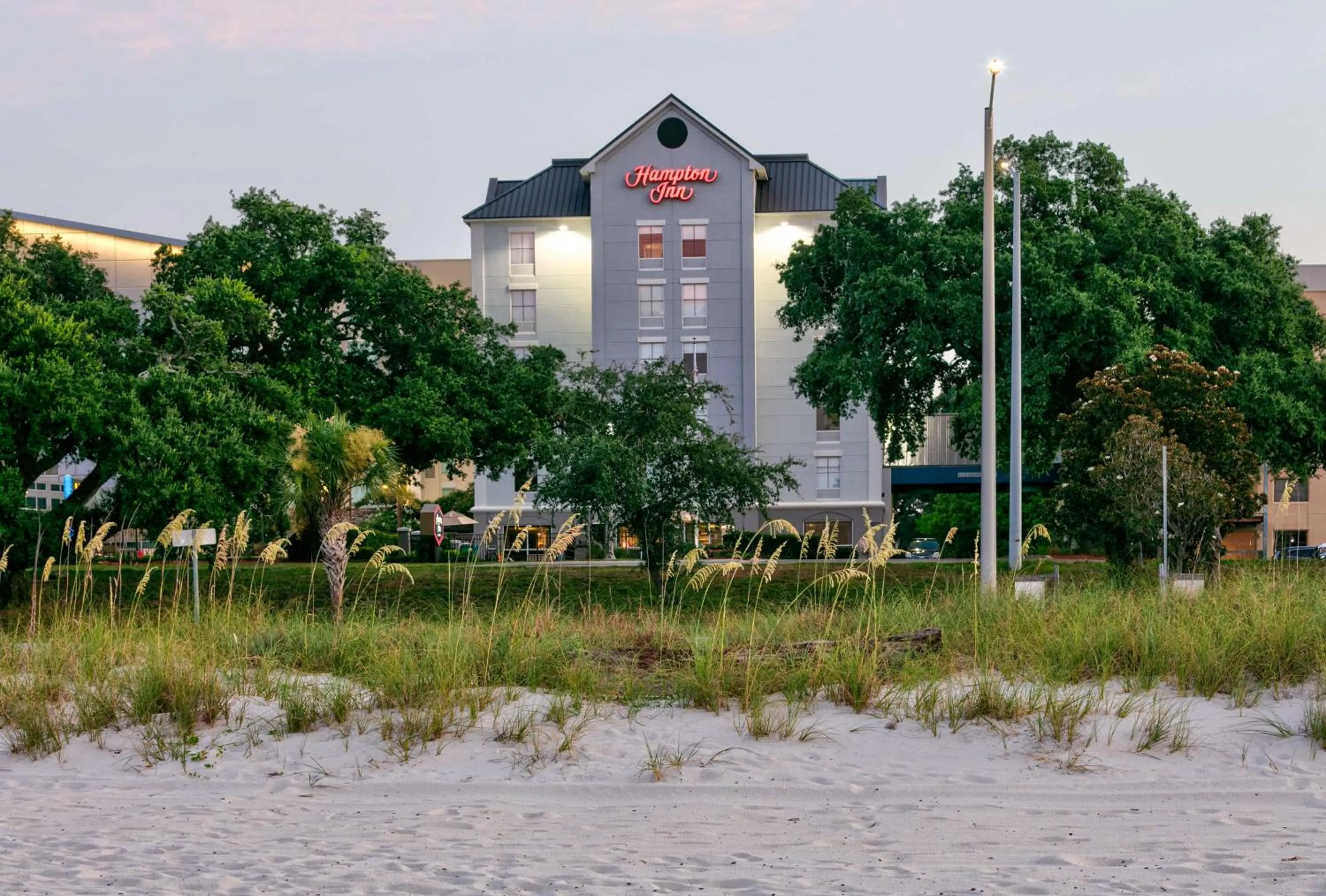 Property building in Hampton Inn Biloxi Beach Boulevard