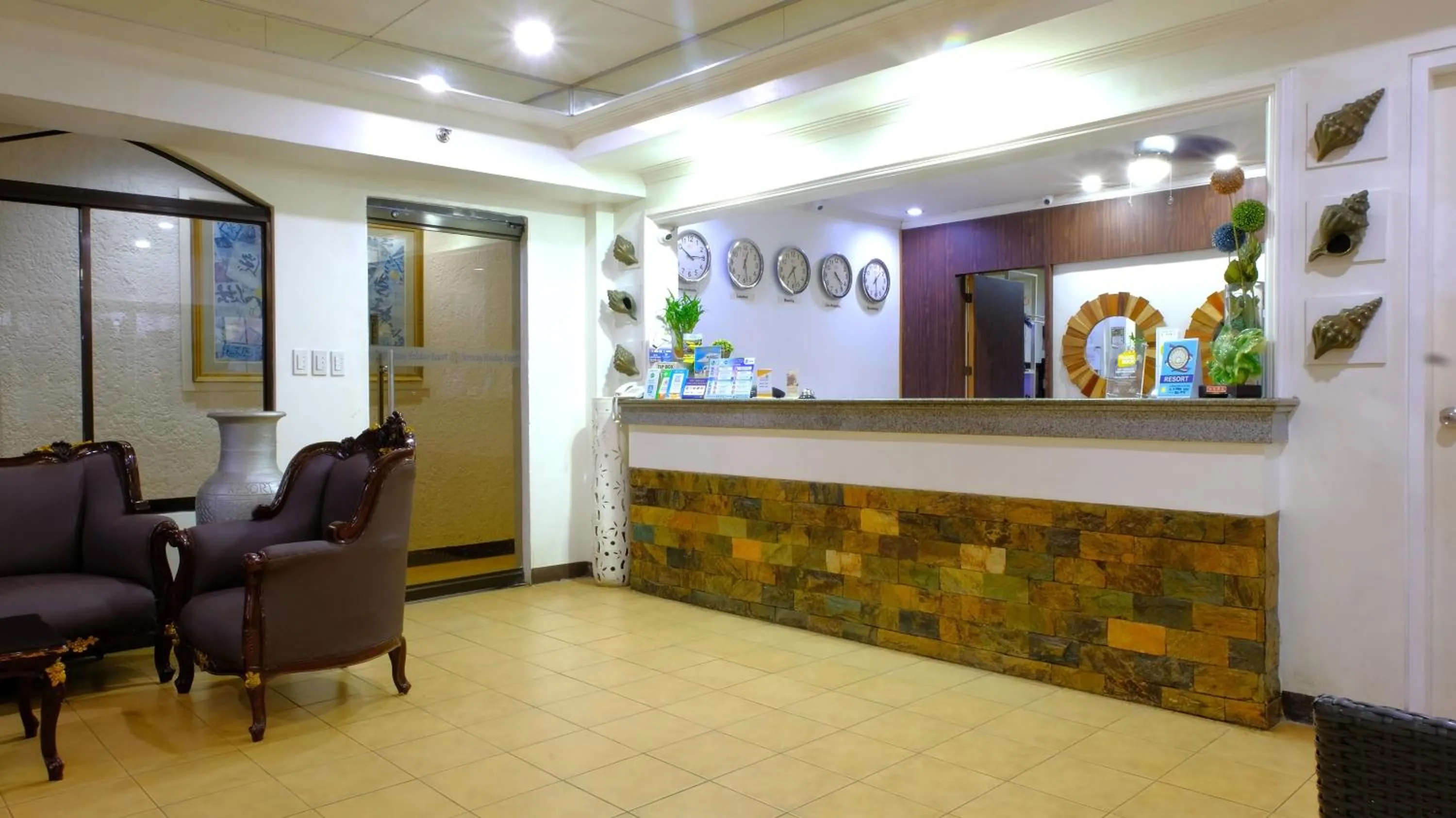 Lobby or reception in Boracay Holiday Resort