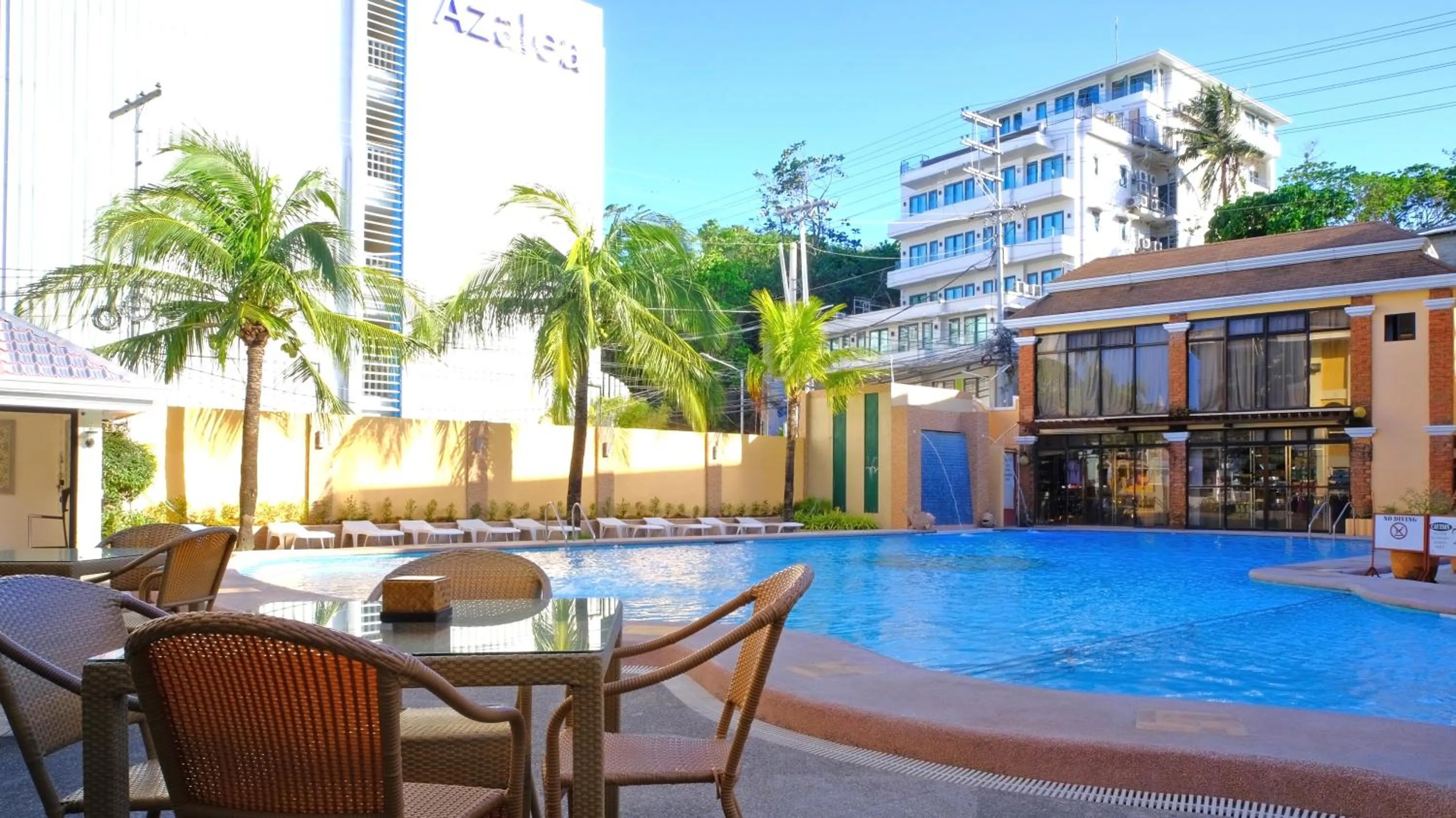 Property building in Boracay Holiday Resort