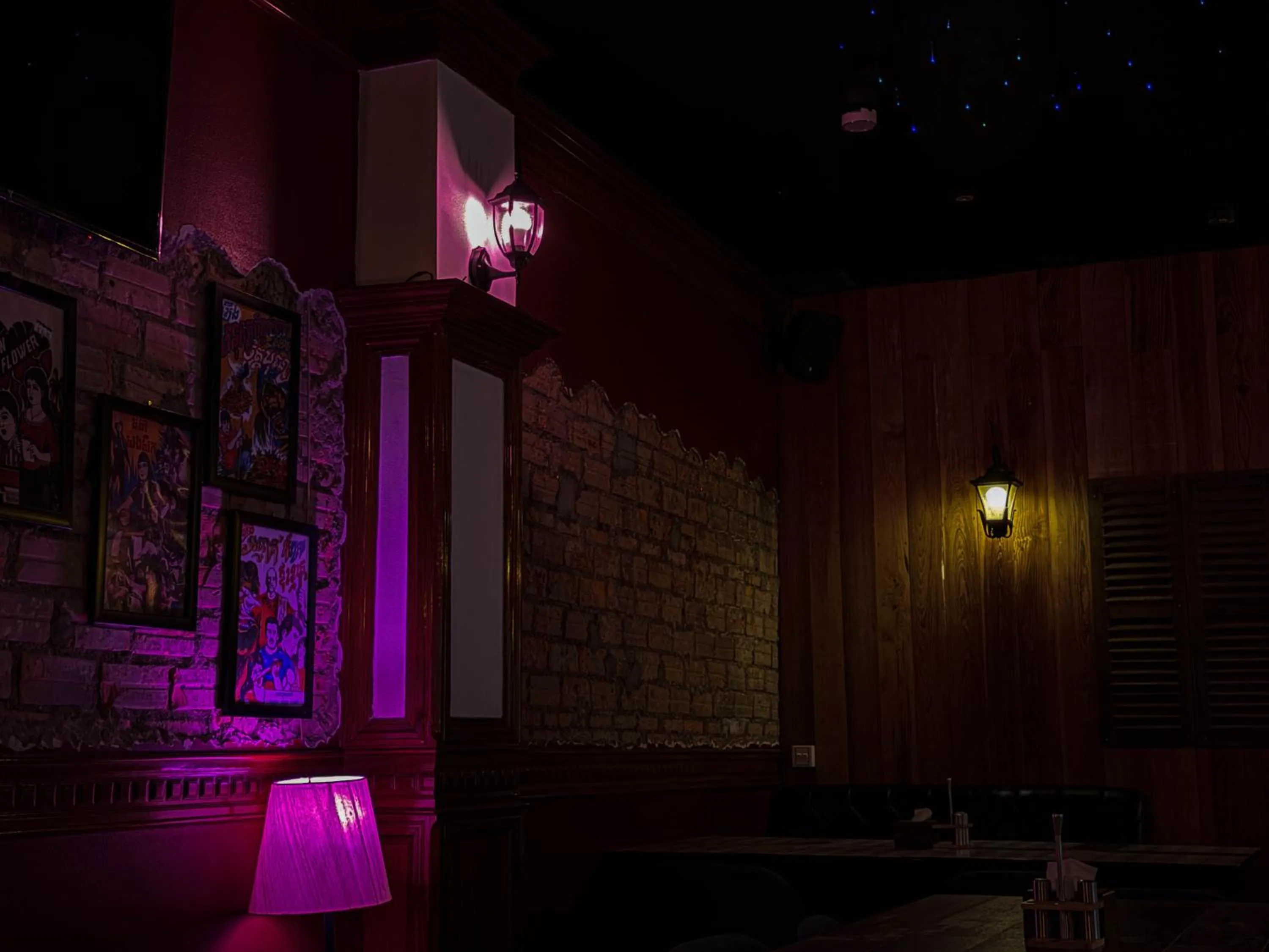 Restaurant/places to eat in Pacific Hotel