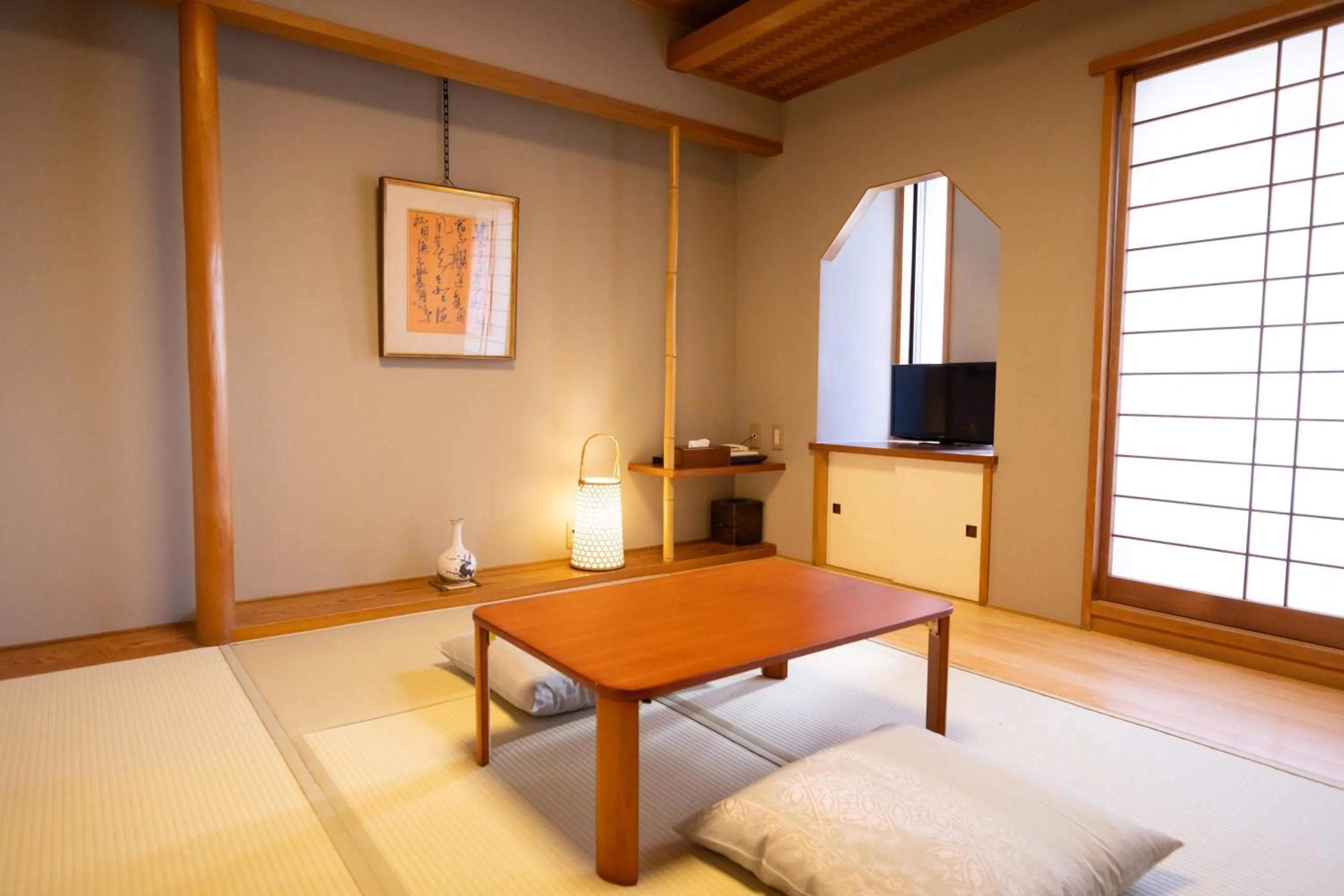 Photo of the whole room in Ryokan Asakusa Shigetsu