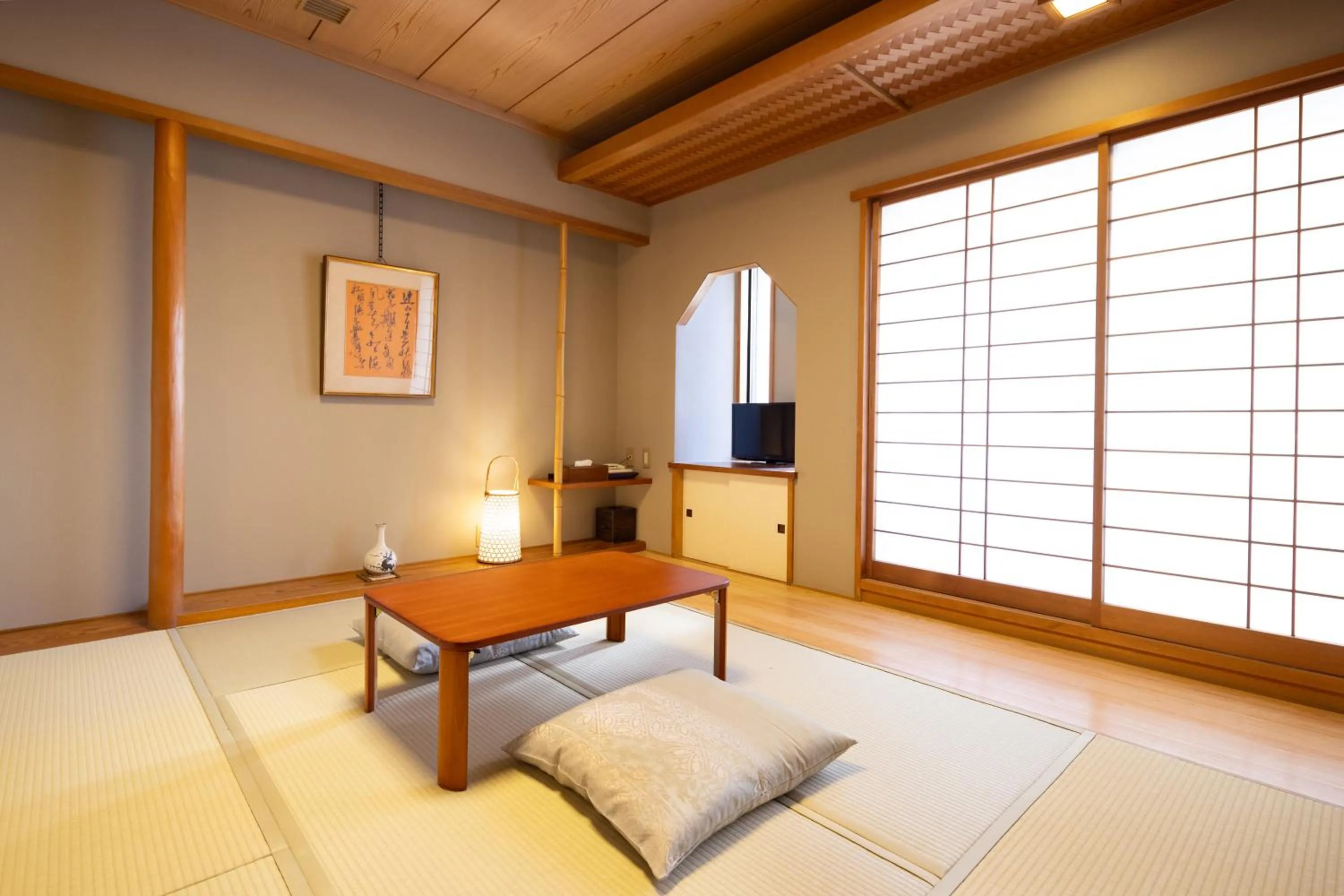 Photo of the whole room in Ryokan Asakusa Shigetsu