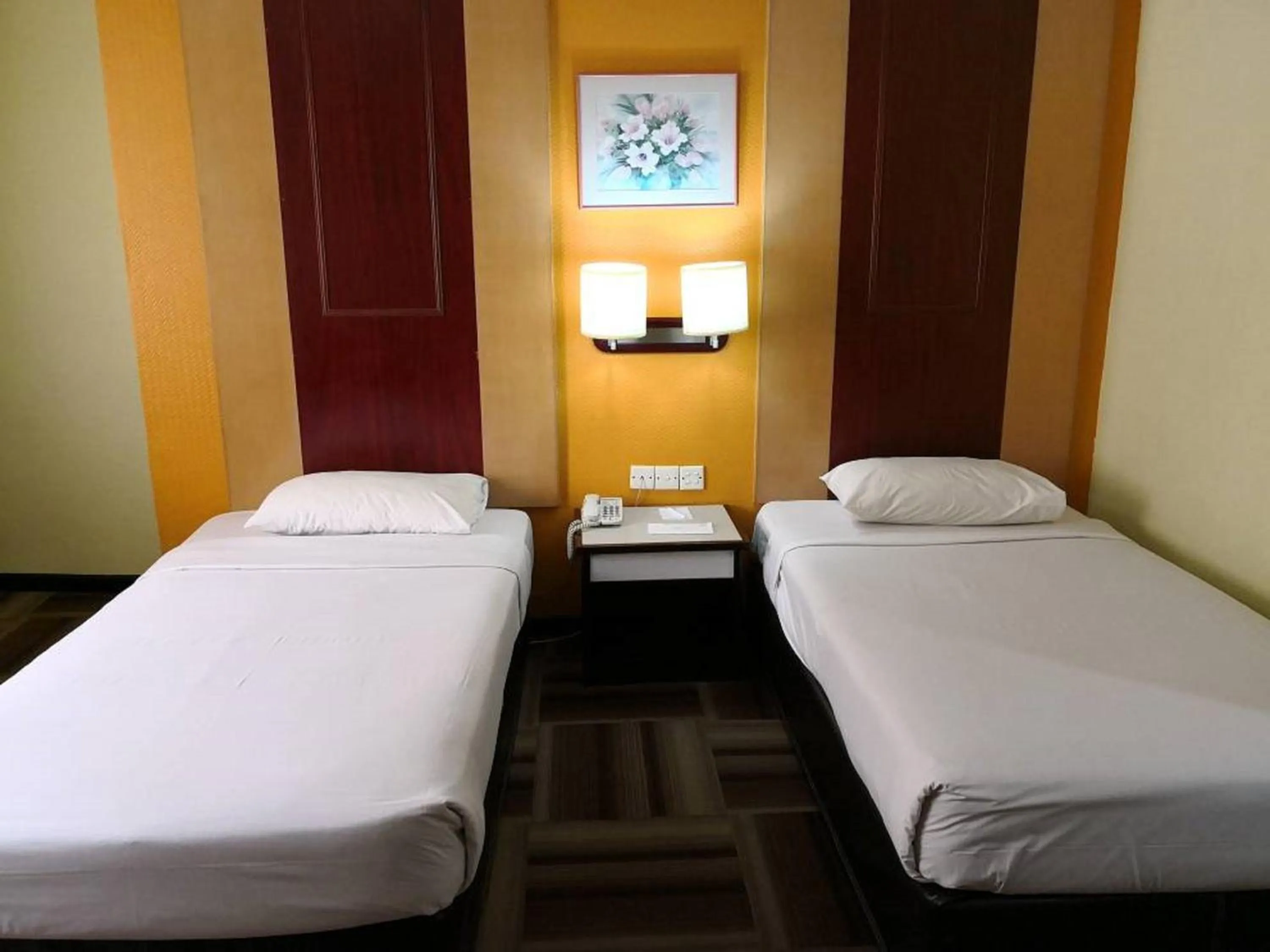 Photo of the whole room, Bed in Palace Hotel