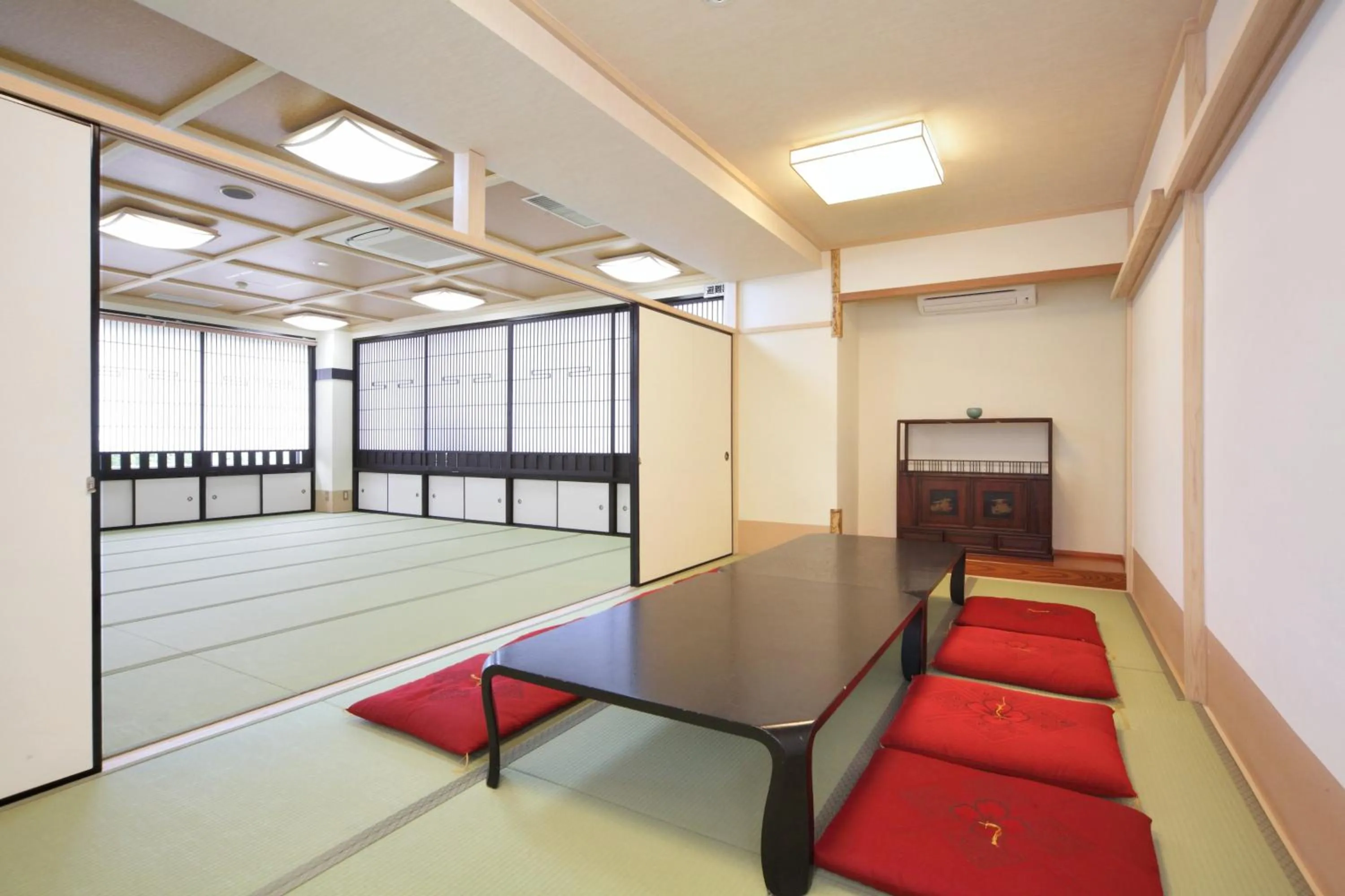 Restaurant/places to eat in Hotel Chatelet Inn Kyoto