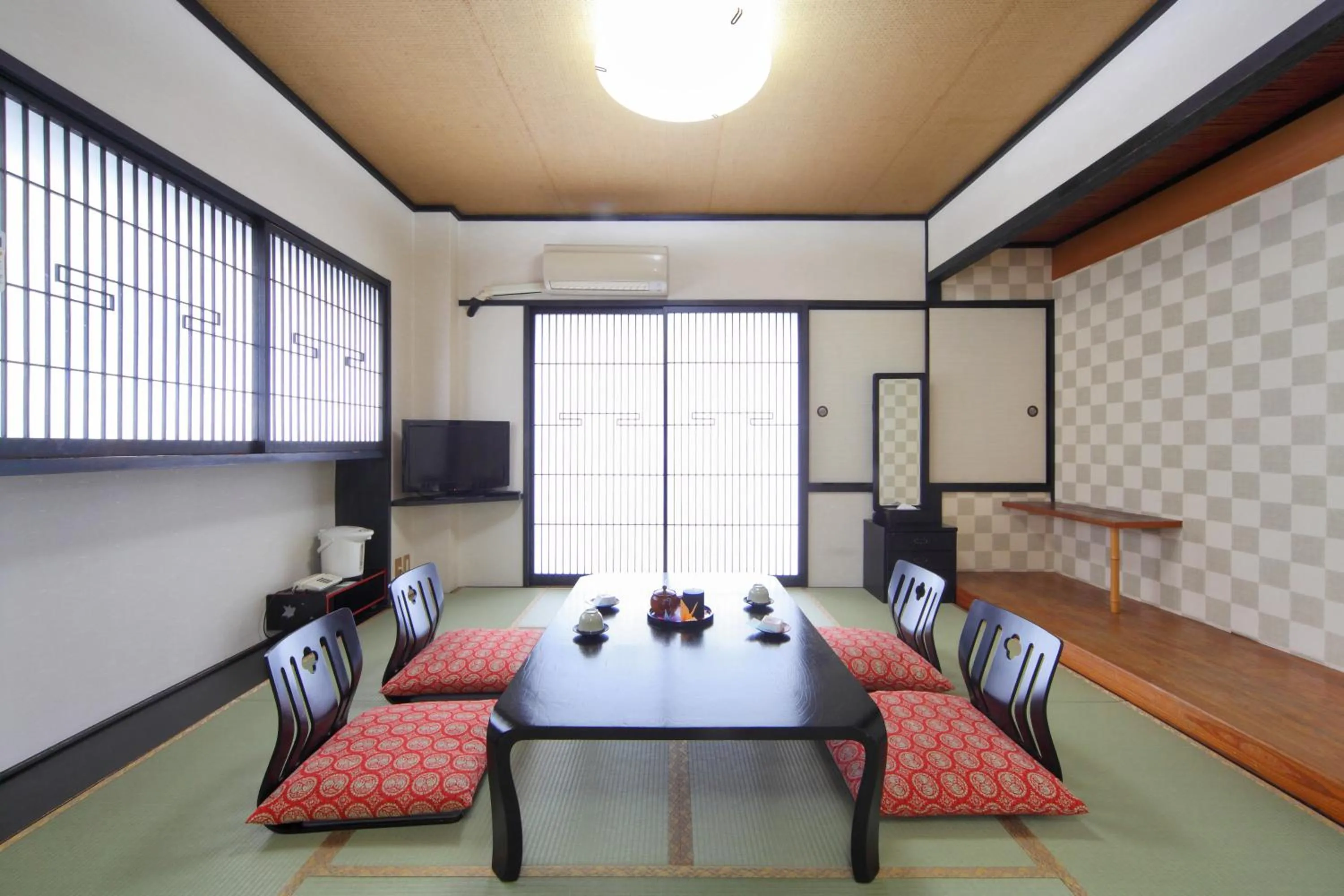 Dining area in Hotel Chatelet Inn Kyoto