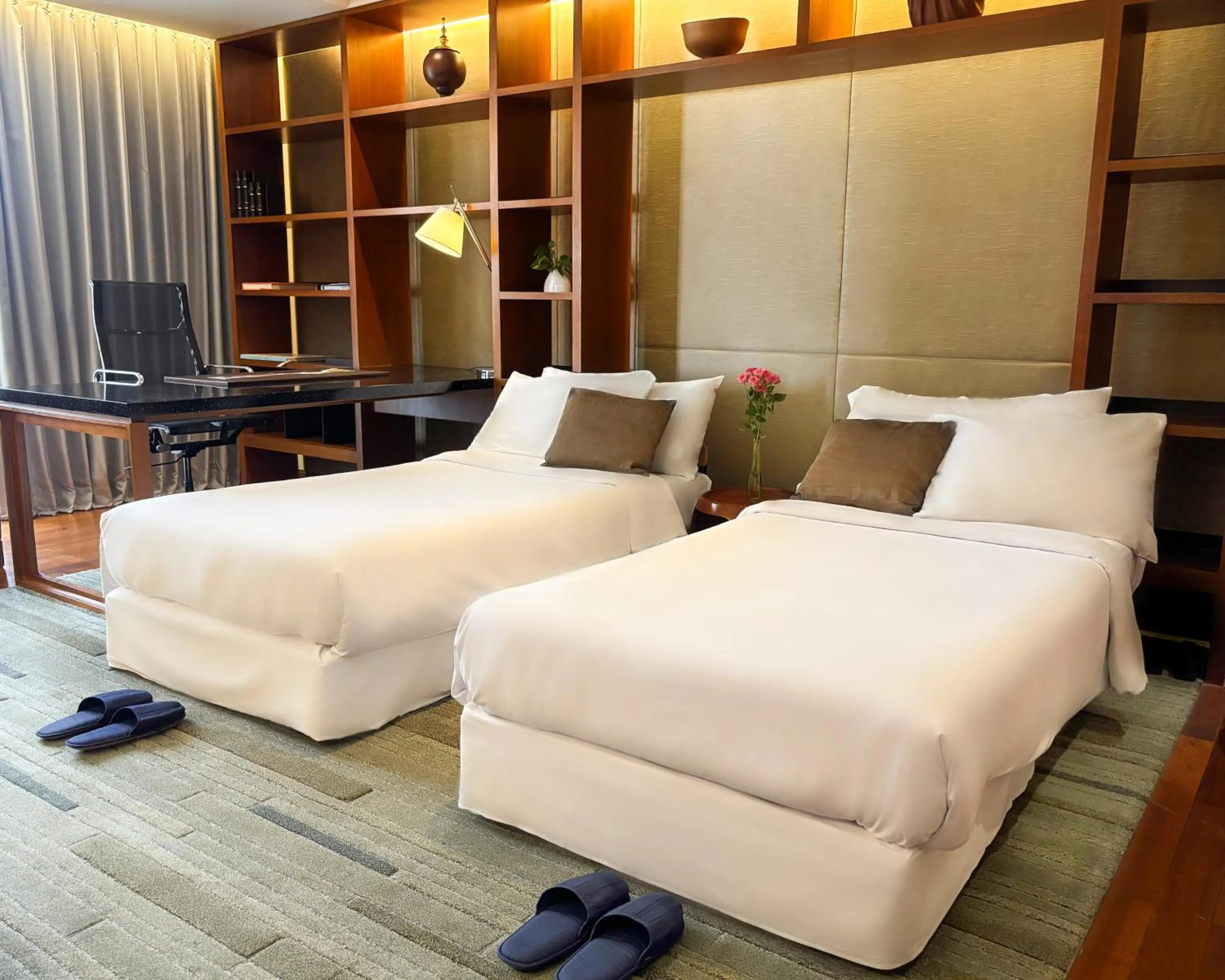 Bedroom, Bed in Hansar Bangkok Hotel