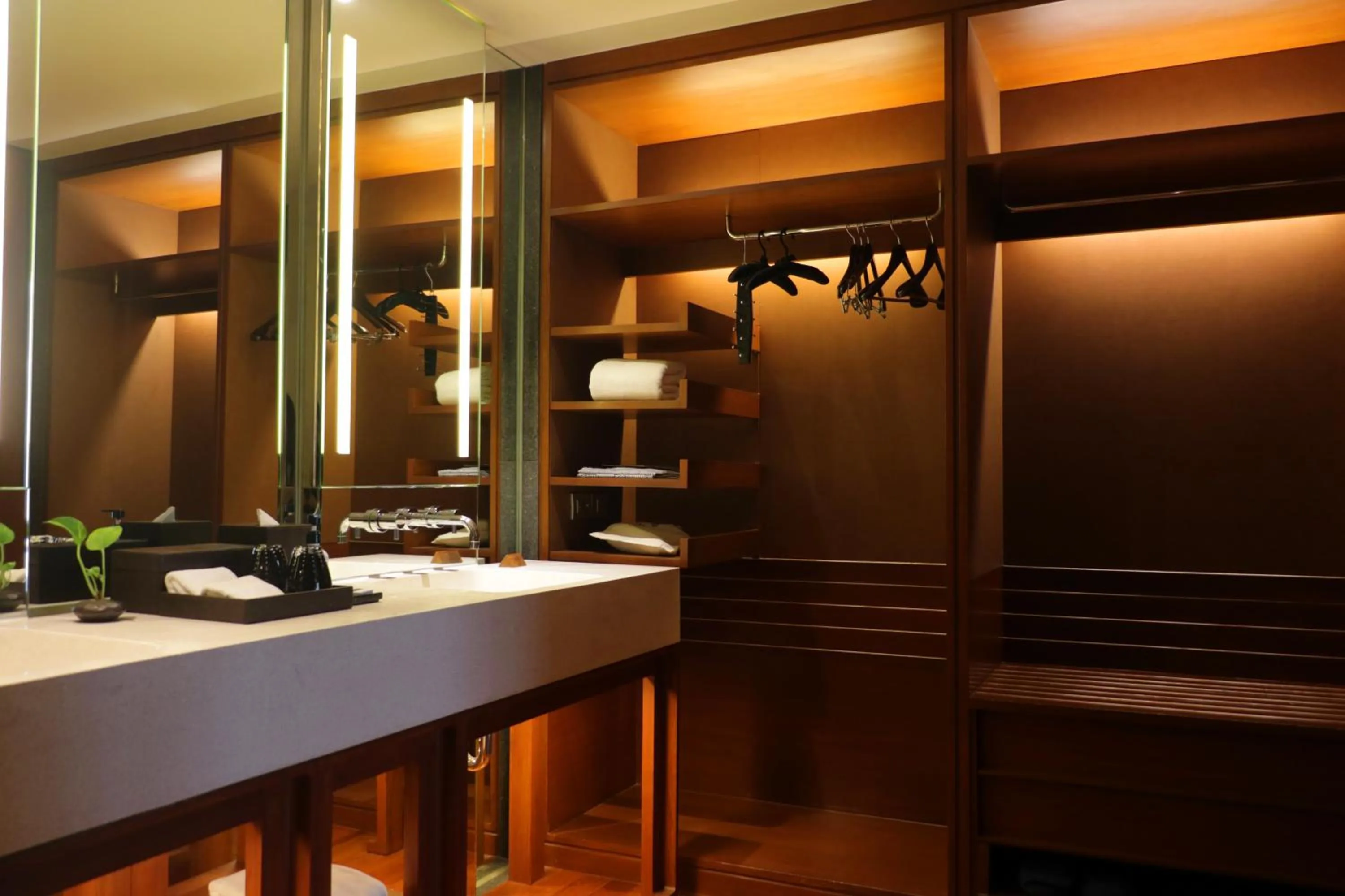 Bathroom in Hansar Bangkok Hotel