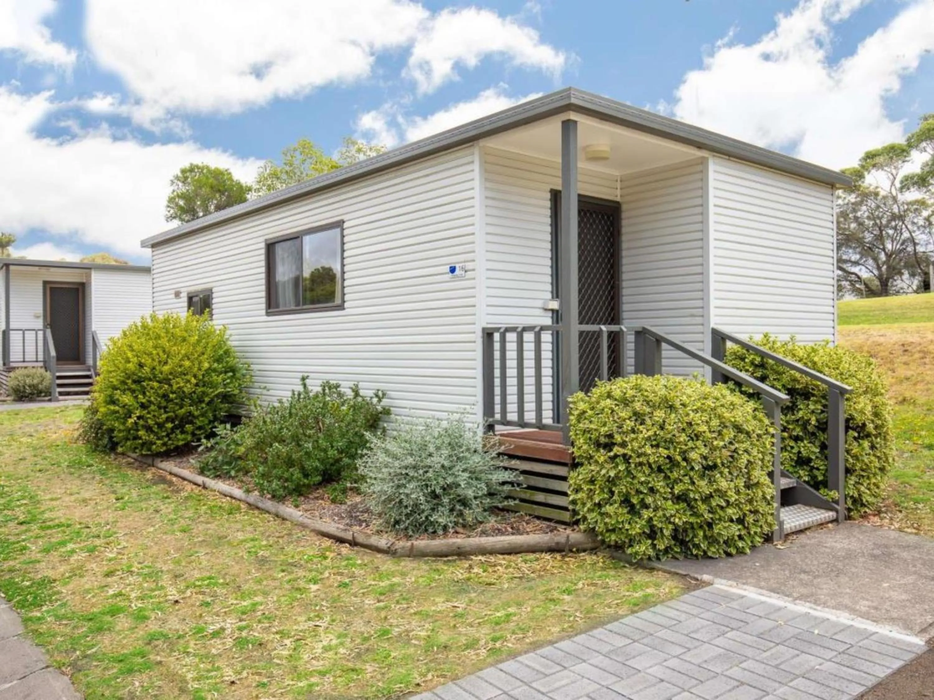 Property building in Blue Lake Holiday Park