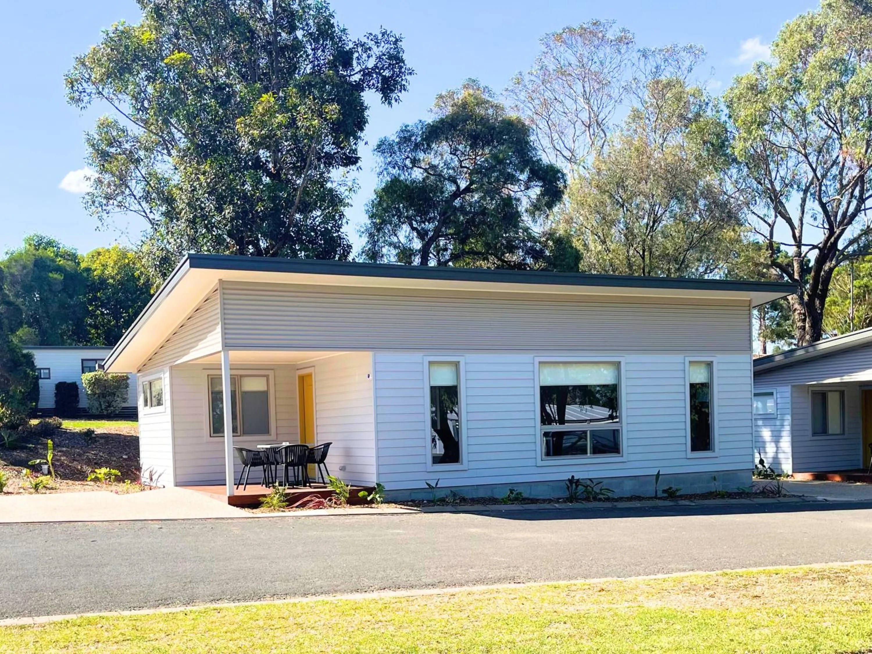 Property building in Blue Lake Holiday Park