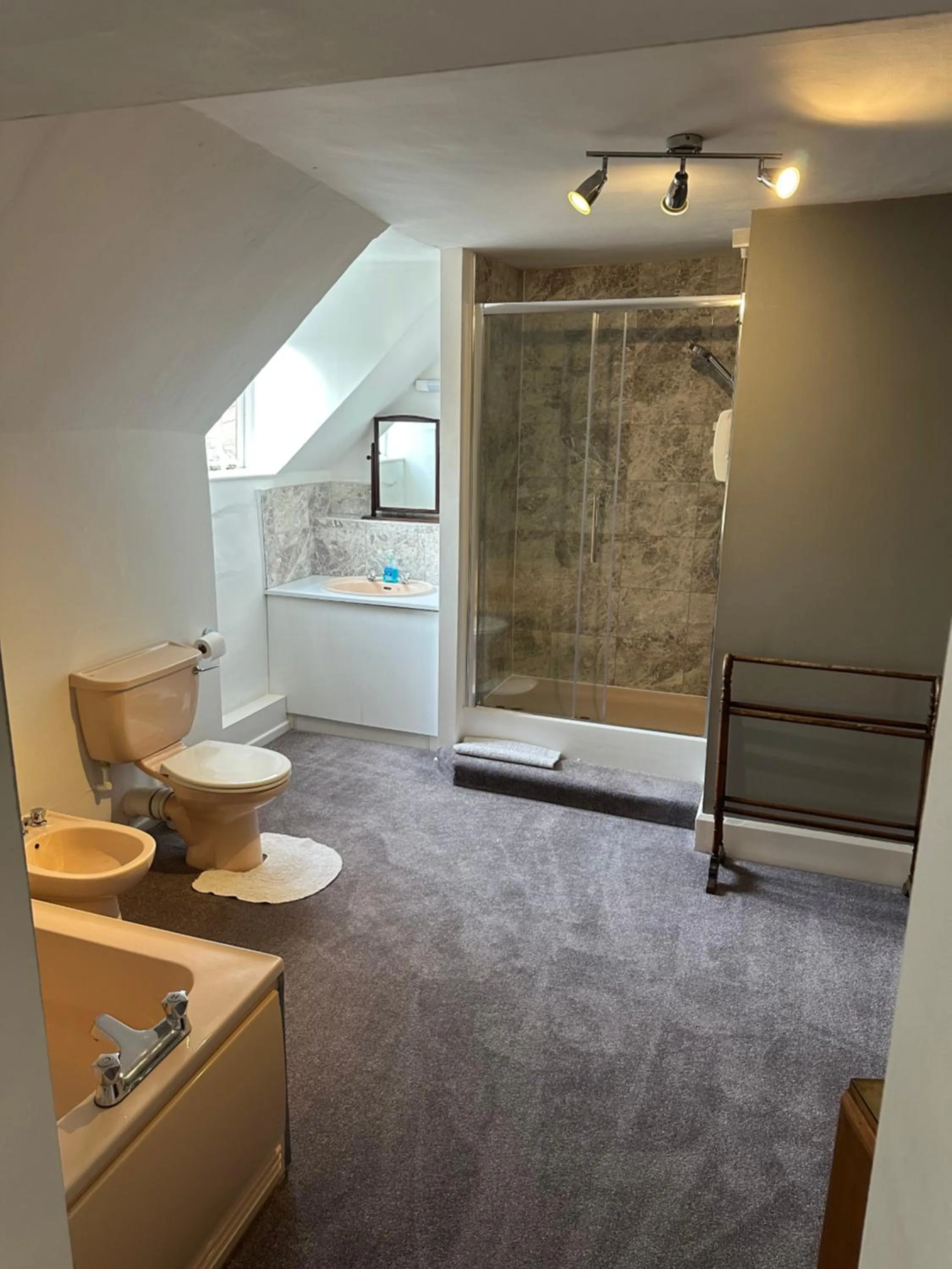 Bathroom in Abbey Farm Bed And Breakfast