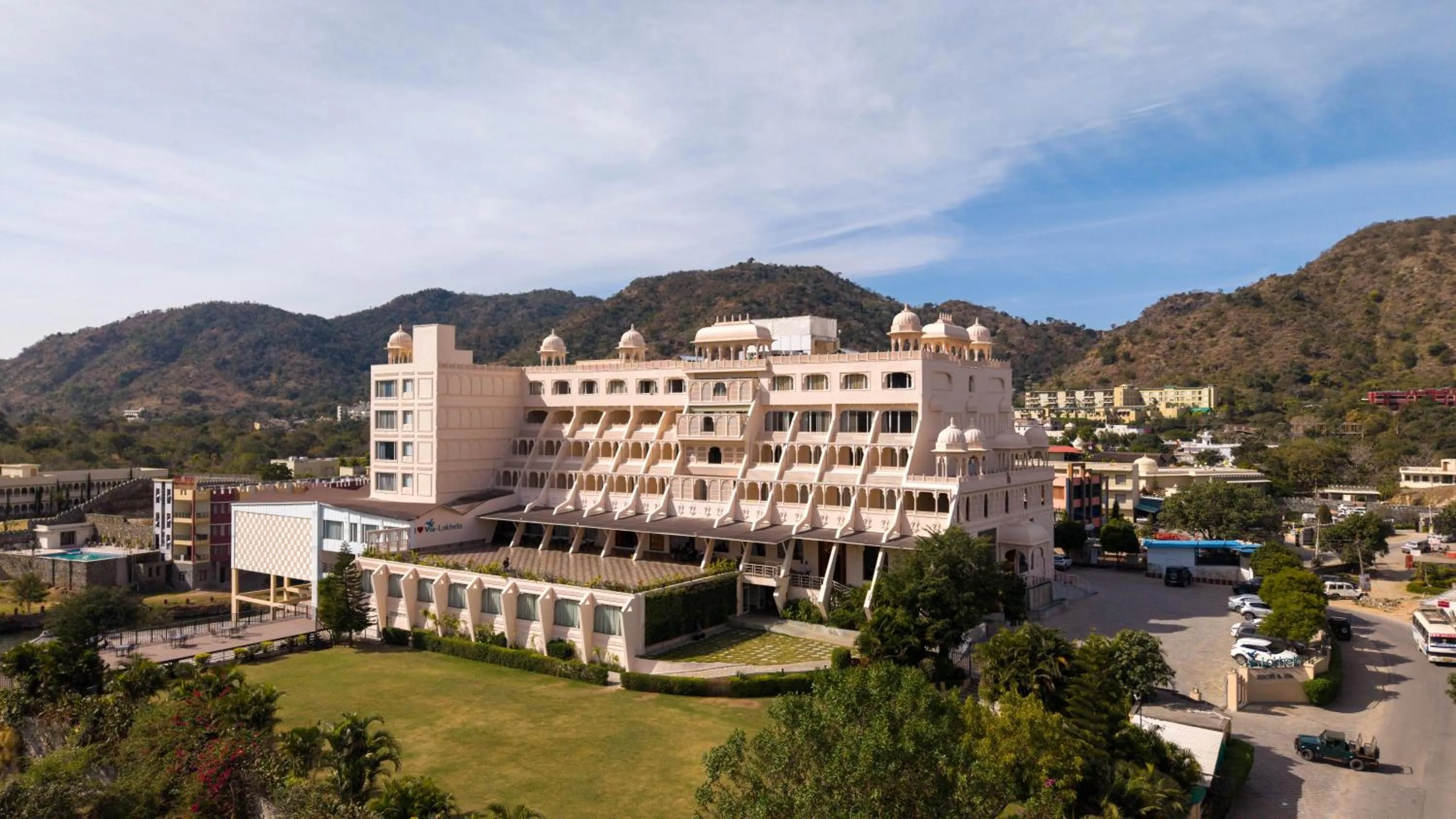 Property building in Via Lakhela Lakeview Resort & Spa