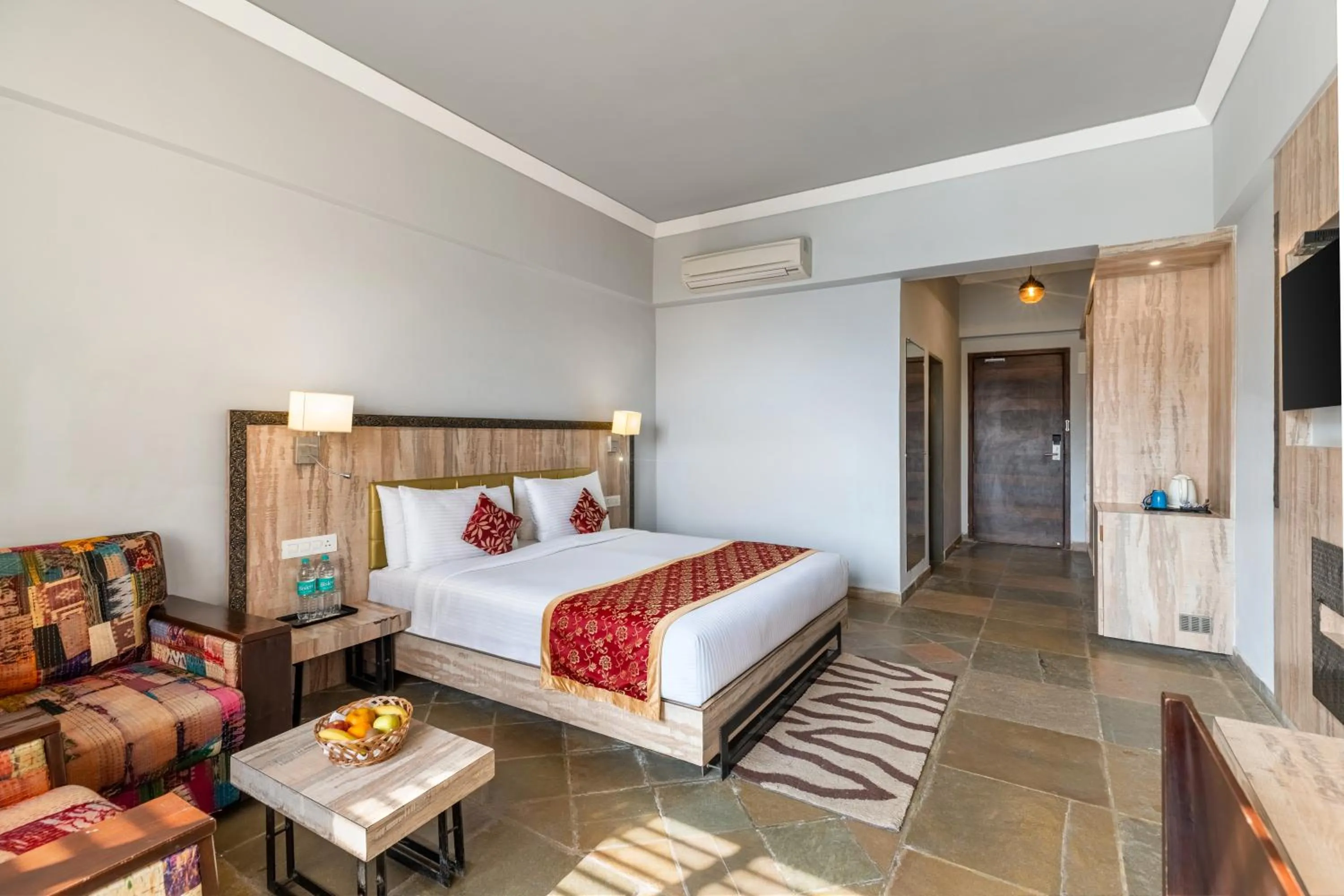 Bed in Via Lakhela Lakeview Resort & Spa