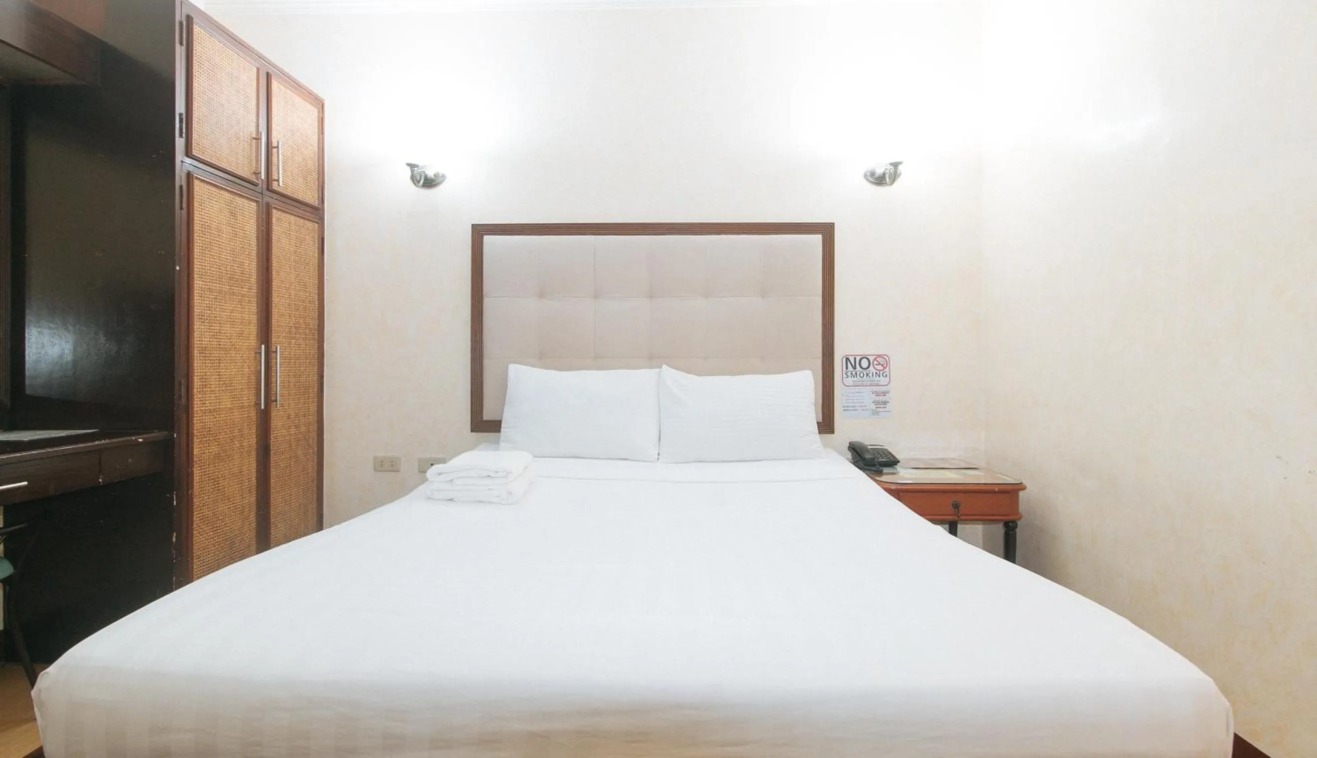 Bed in Bliss Hotel Dau