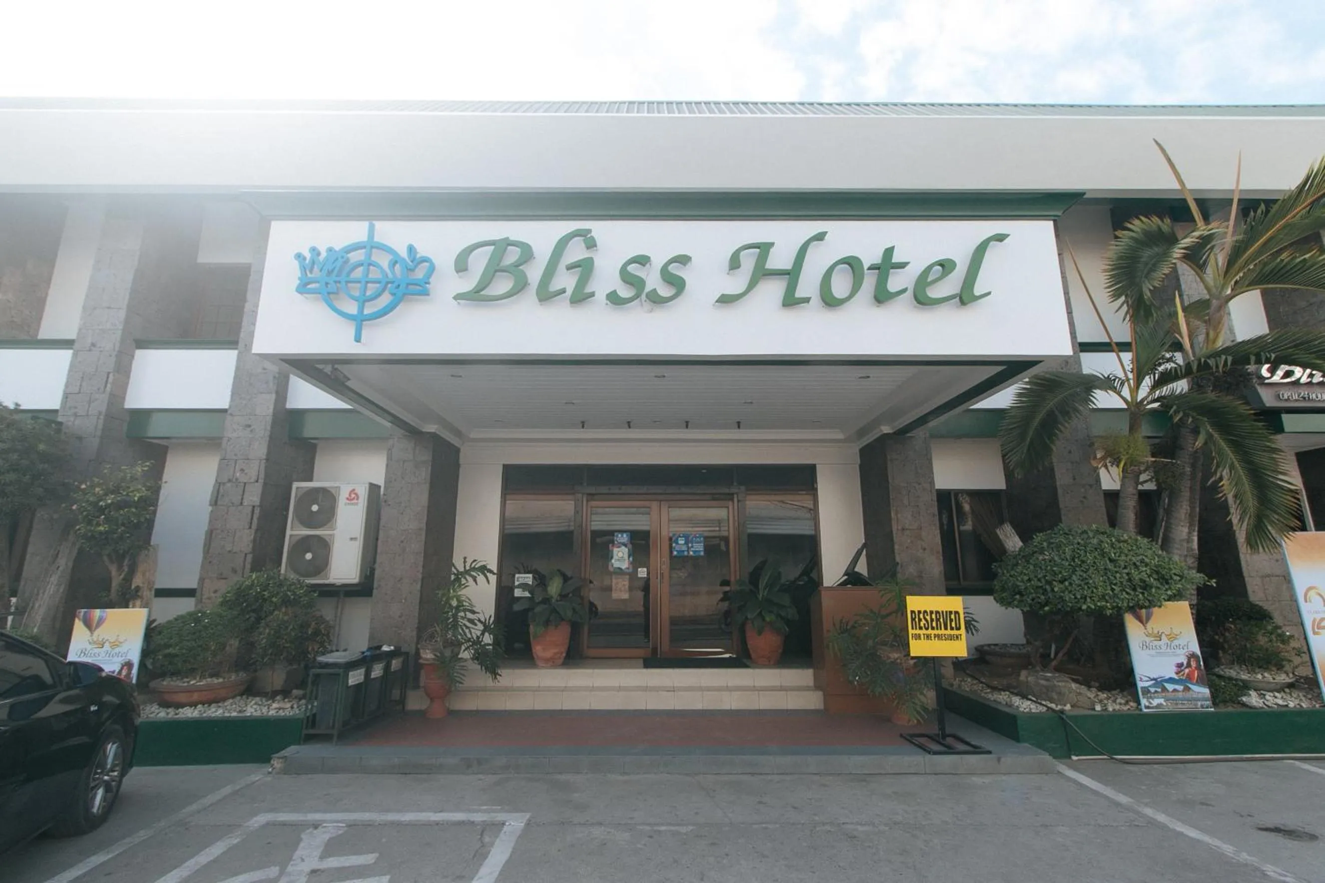 Facade/entrance in Bliss Hotel Dau