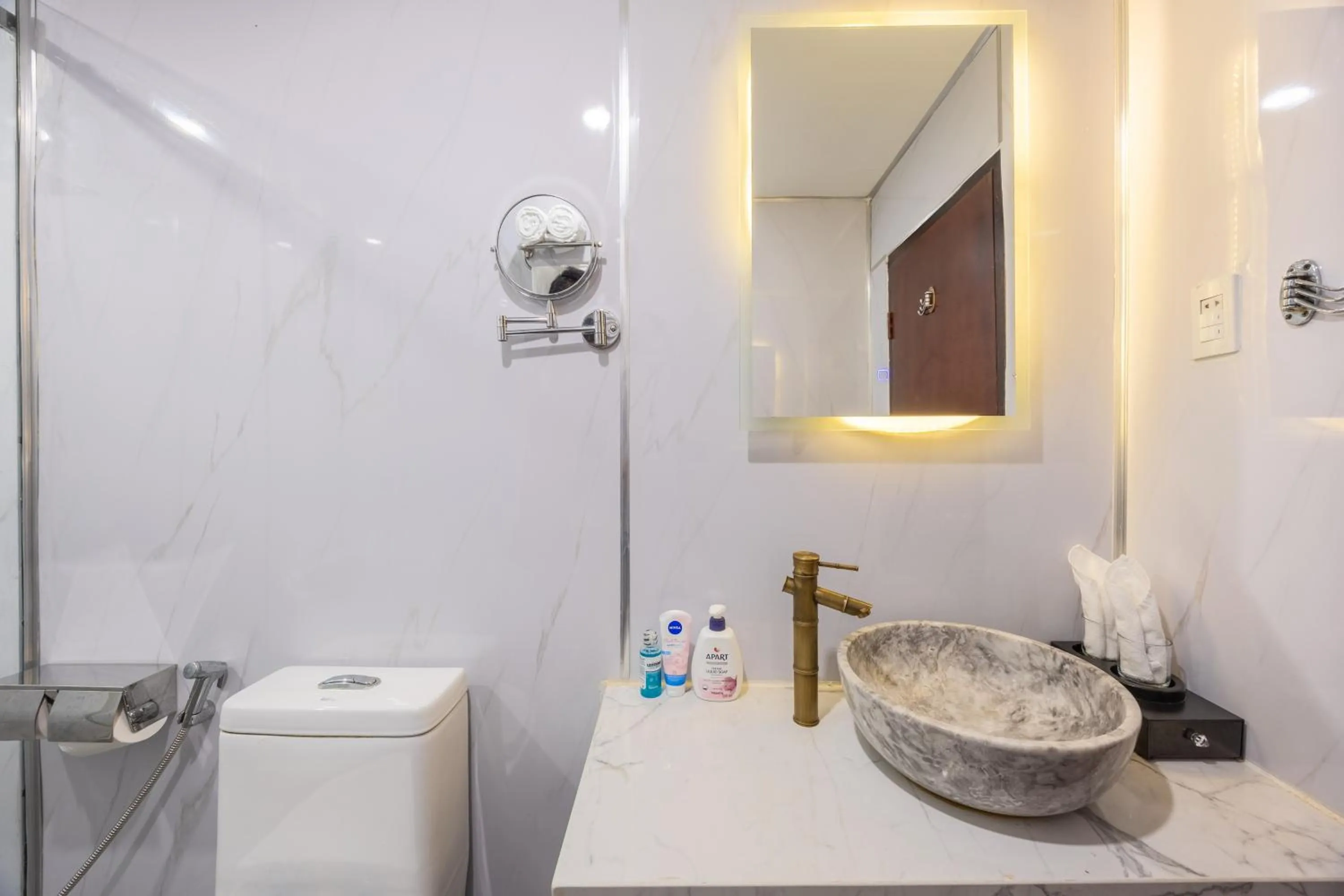 A25 Hotel - 14 Hồ Huấn Nghiệp