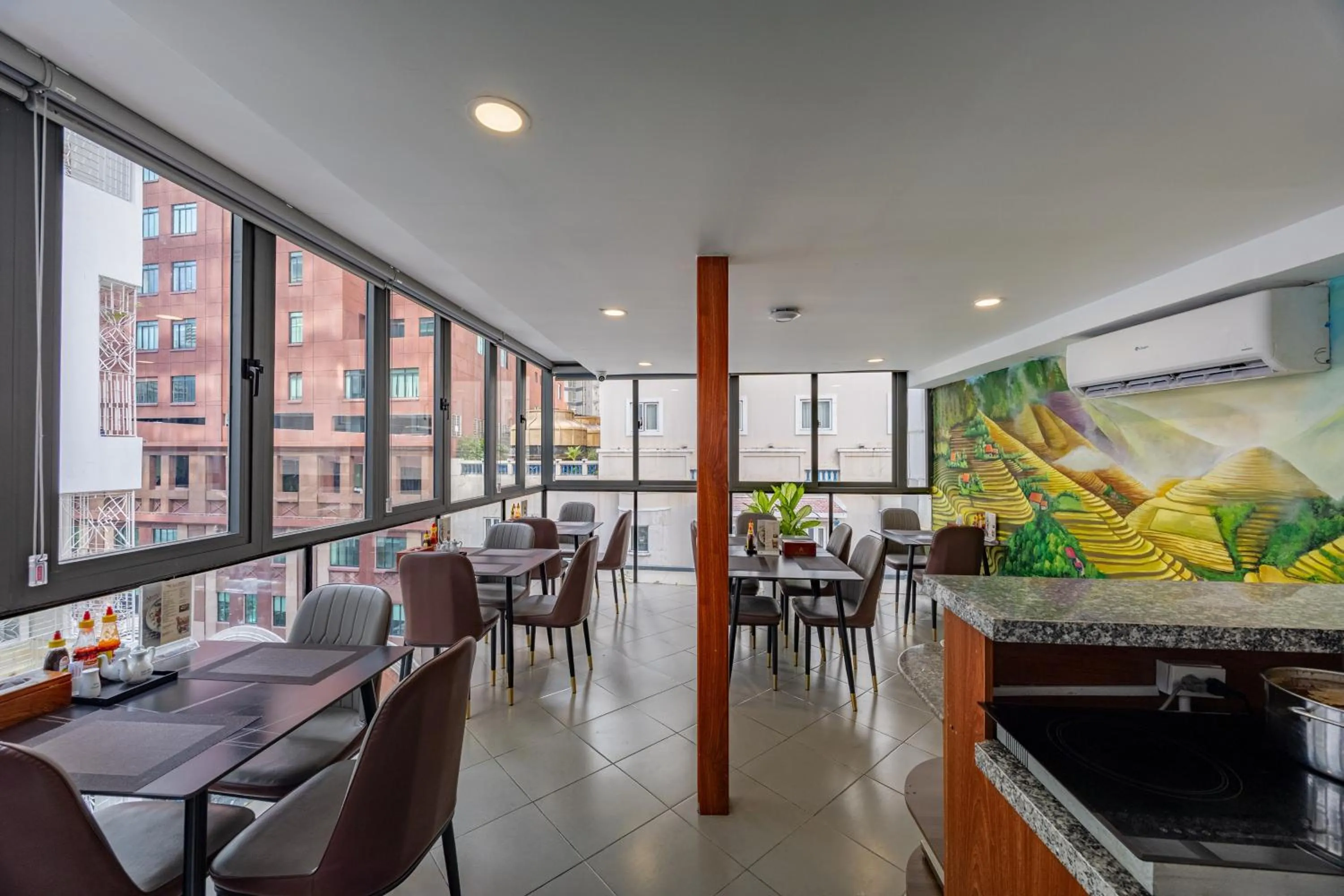 Restaurant/places to eat in A25 Hotel - 14 Hồ Huấn Nghiệp