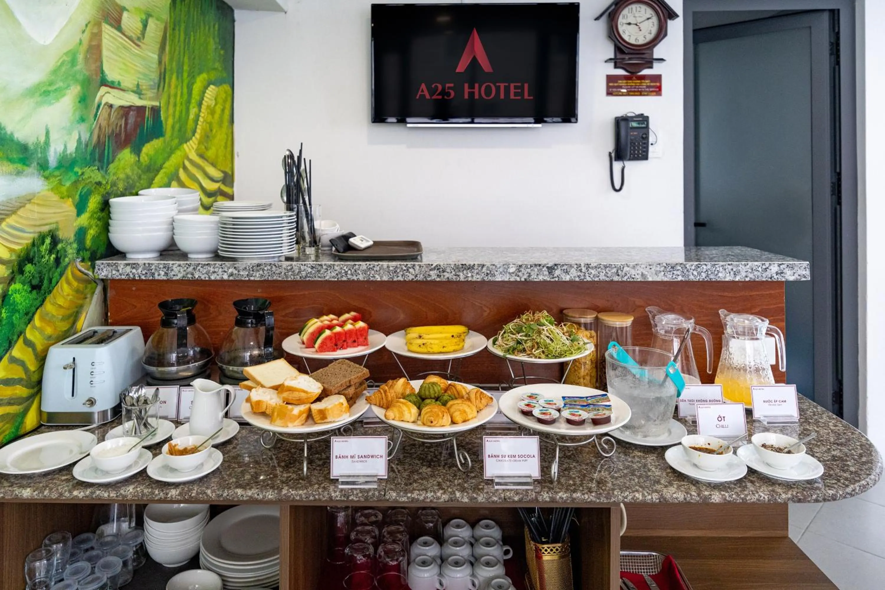 Restaurant/places to eat in A25 Hotel - 14 Hồ Huấn Nghiệp