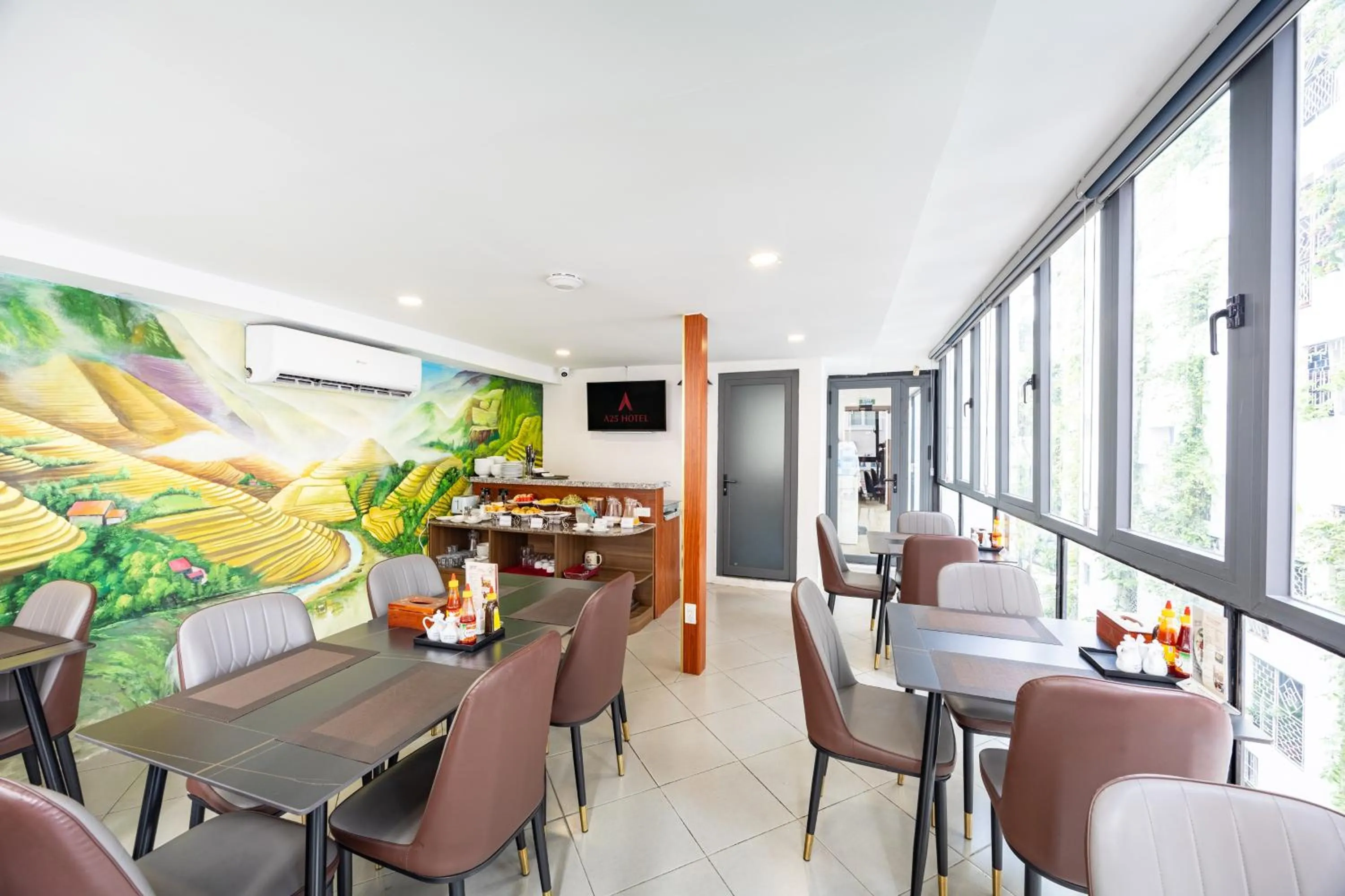 Restaurant/places to eat in A25 Hotel - 14 Hồ Huấn Nghiệp