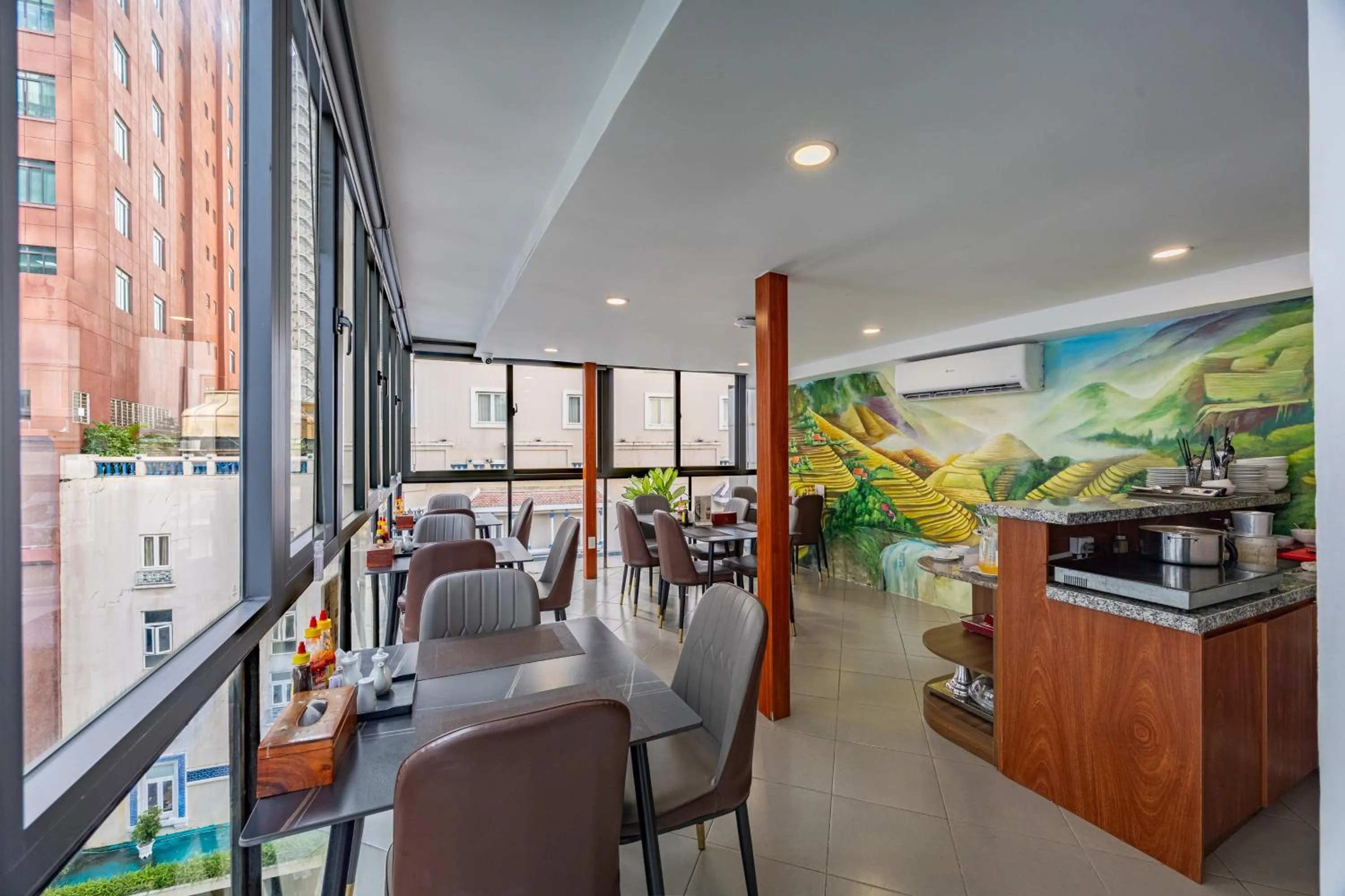 Restaurant/places to eat in A25 Hotel - 14 Hồ Huấn Nghiệp