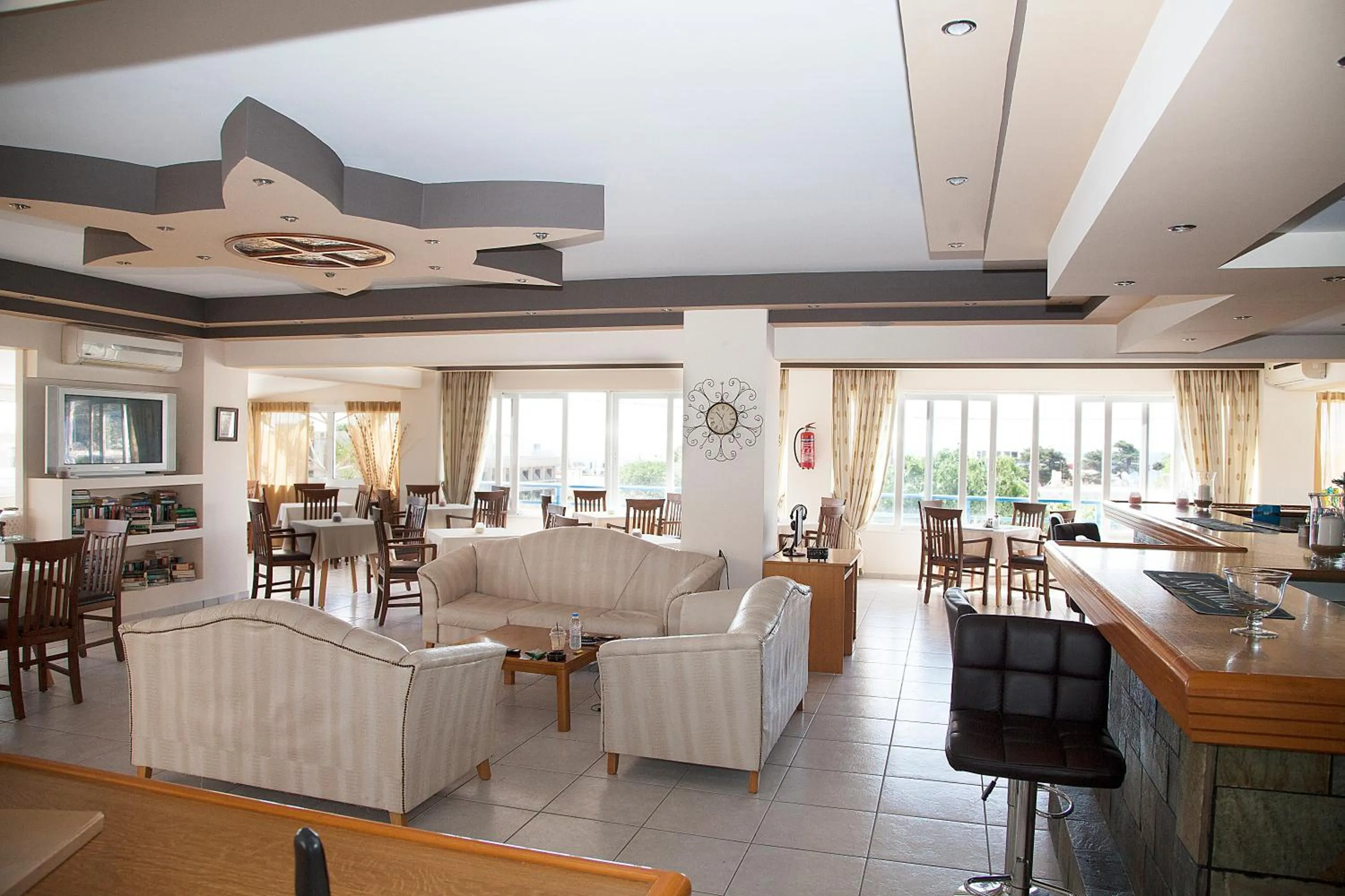 Library in Hotel Athinoula