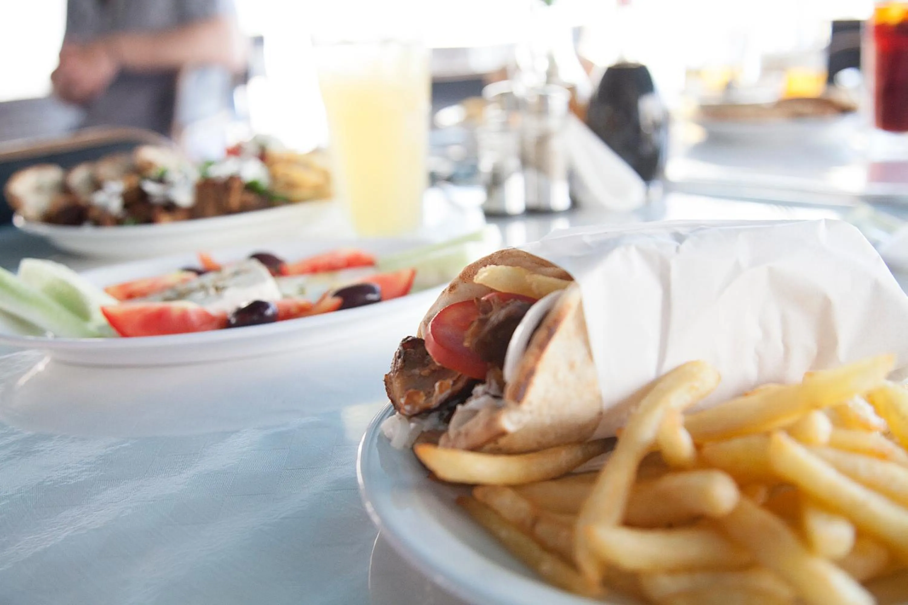 Restaurant/places to eat in Hotel Athinoula