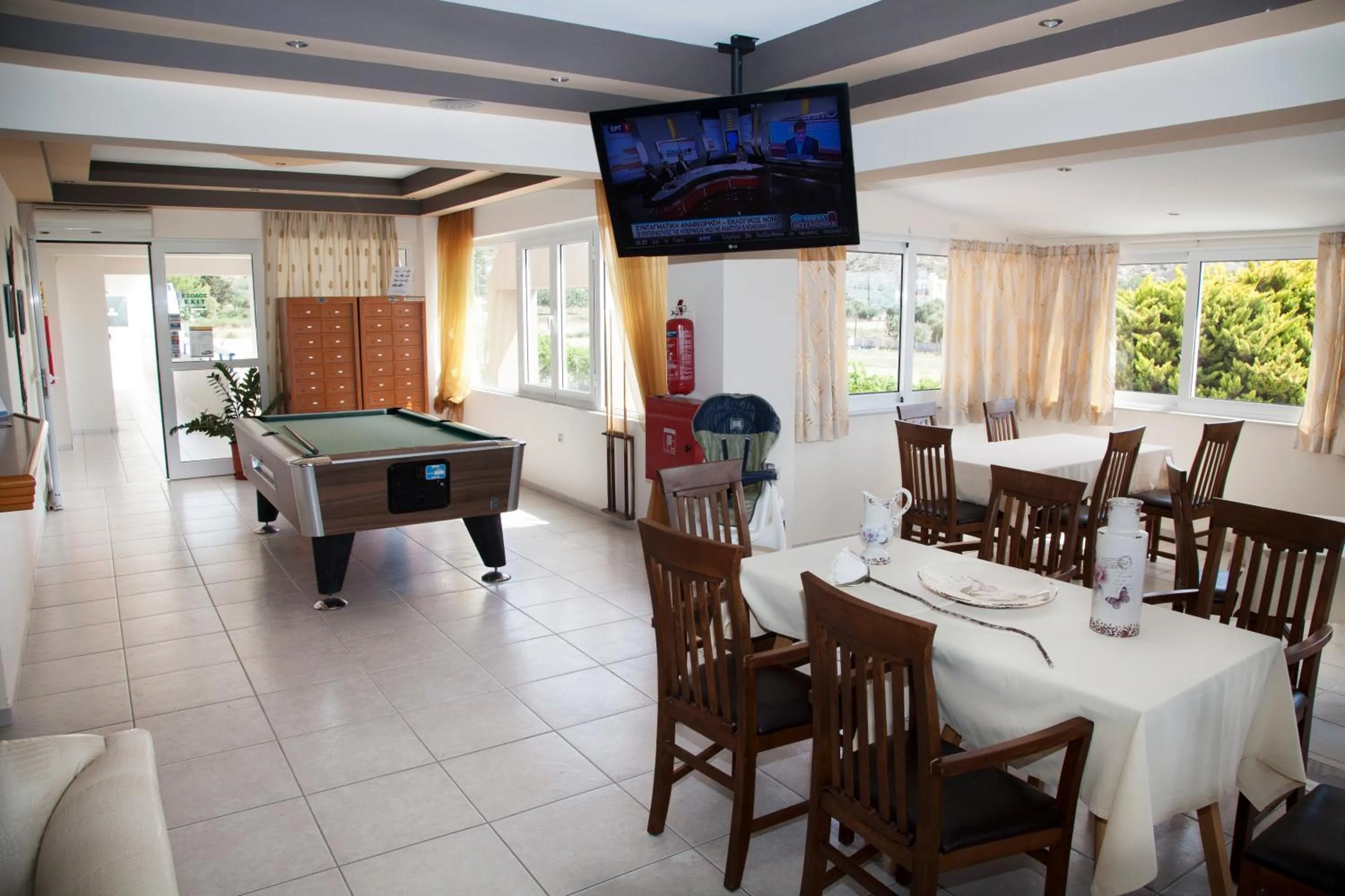 Lounge or bar in Hotel Athinoula