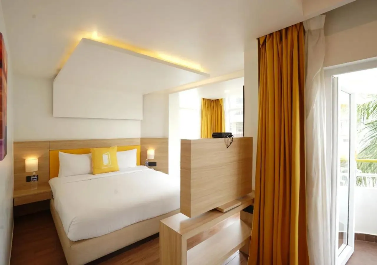 Bed in BloomSuites l Calangute