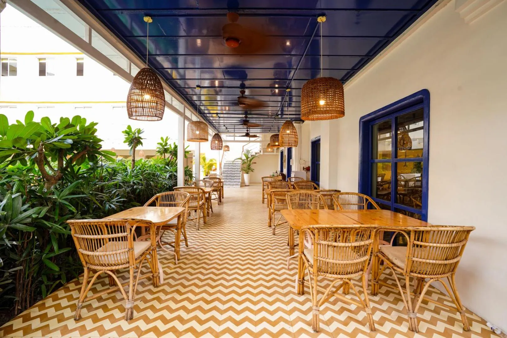 Restaurant/places to eat in BloomSuites l Calangute