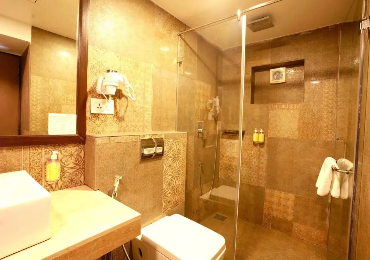 Bathroom in BloomSuites l Calangute