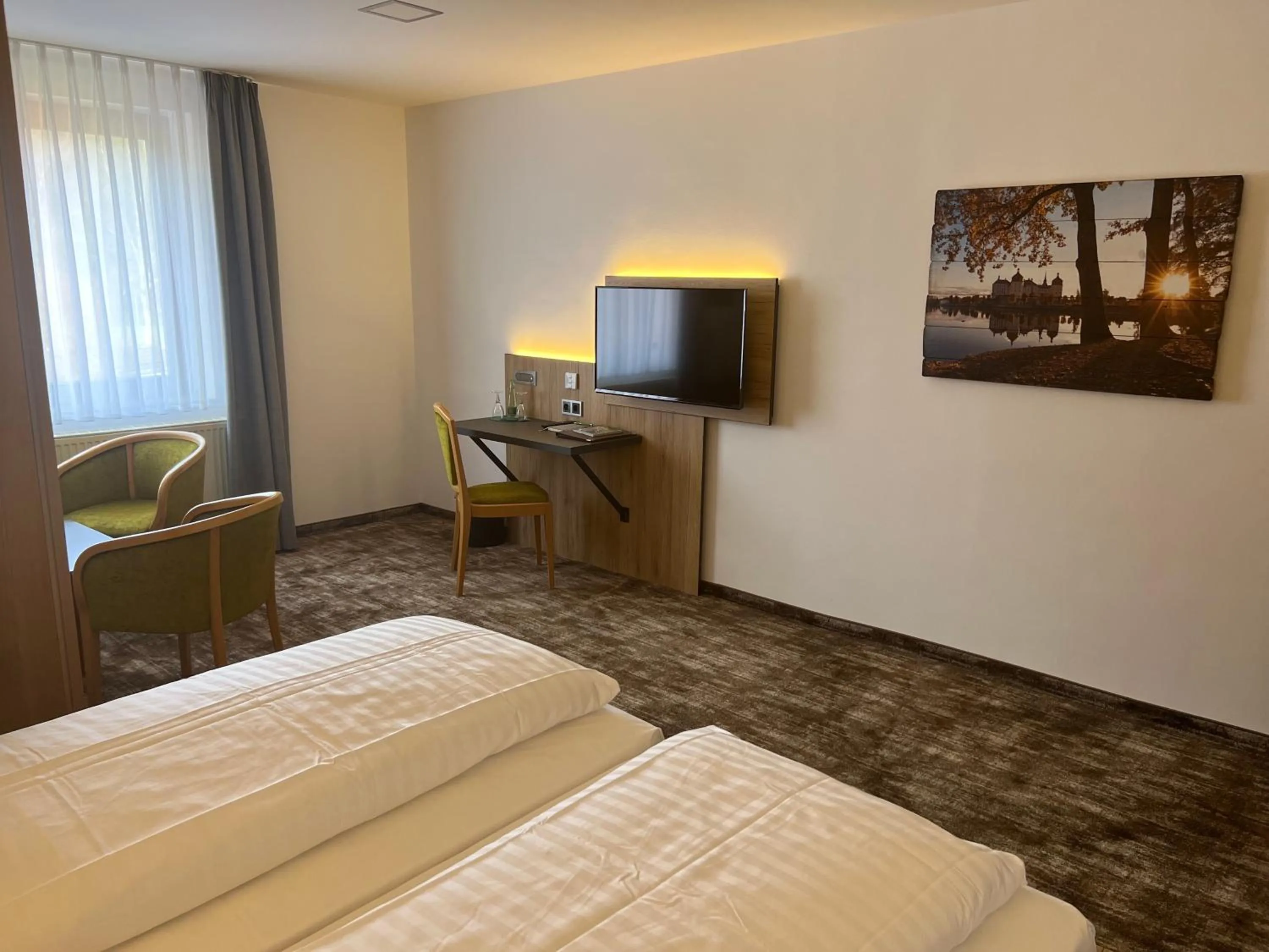 Photo of the whole room, Bed in Landhotel Flöhatal