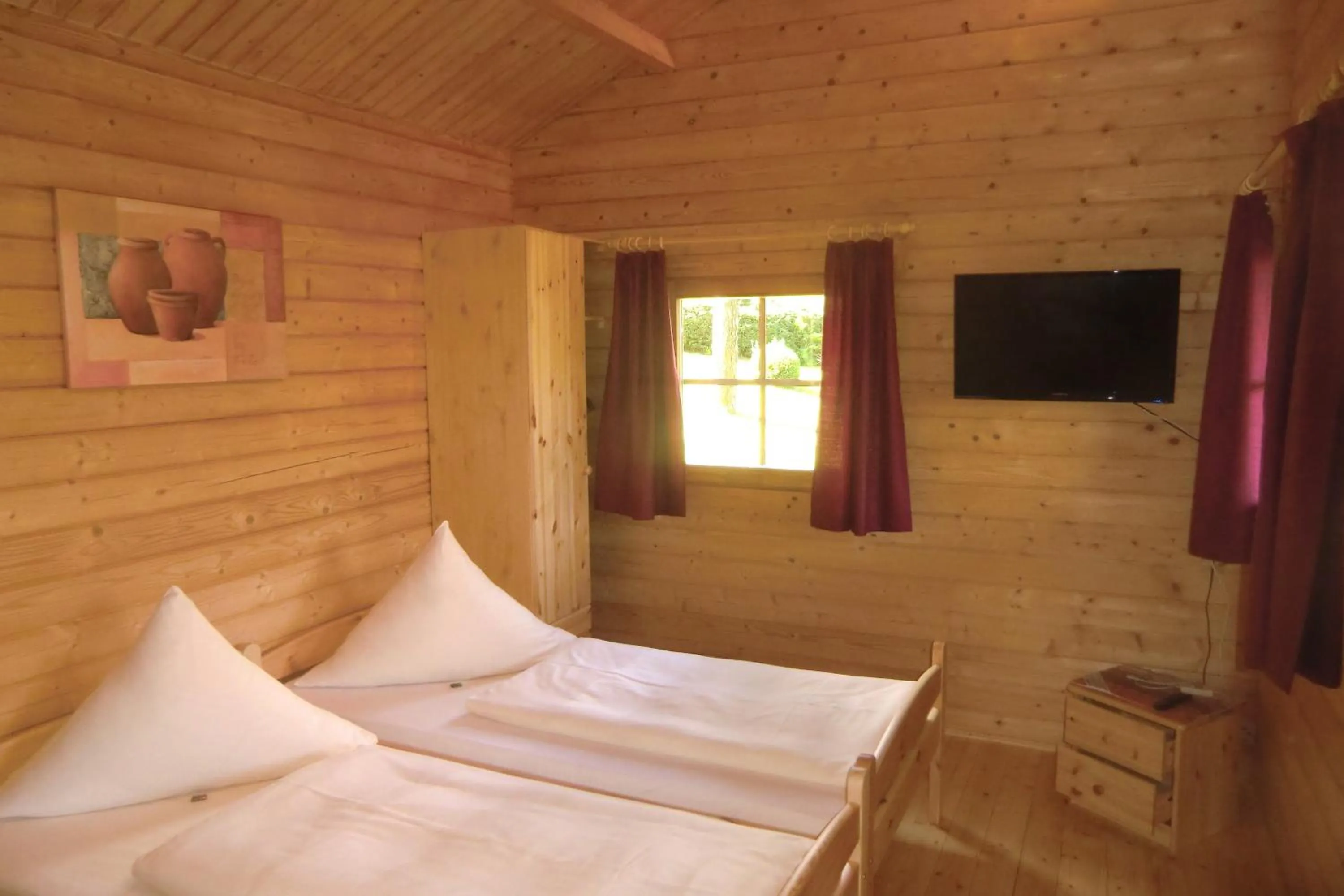 Photo of the whole room, Bed in Landhotel Flöhatal