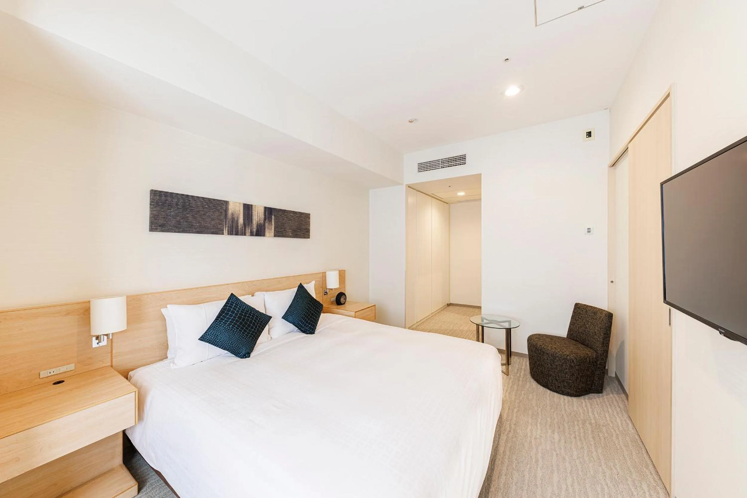 Bed in Fraser Residence Nankai Osaka