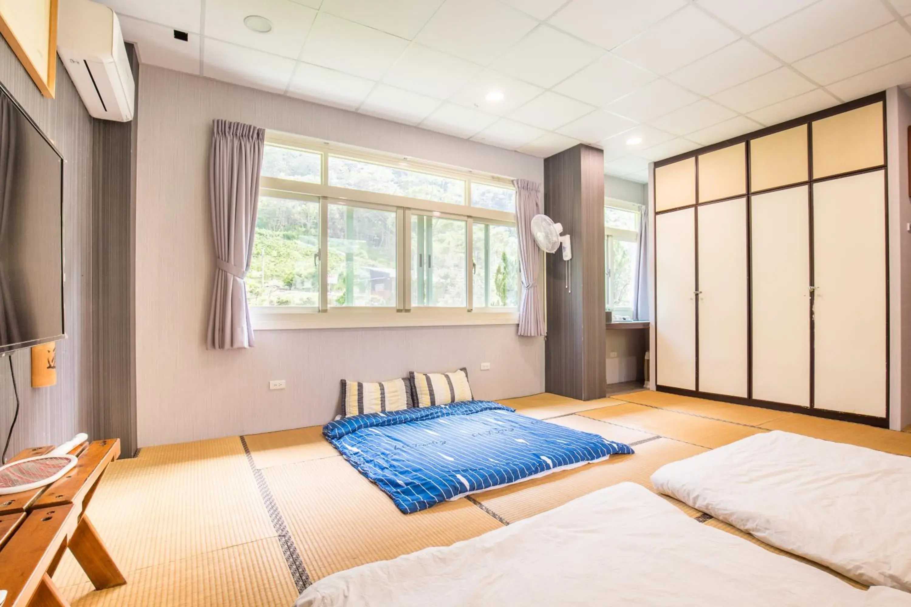 Family Room with Private Bathroom in Song Hua Ju B&B Family Room with Private Bathroom in Song Hua Ju B&B