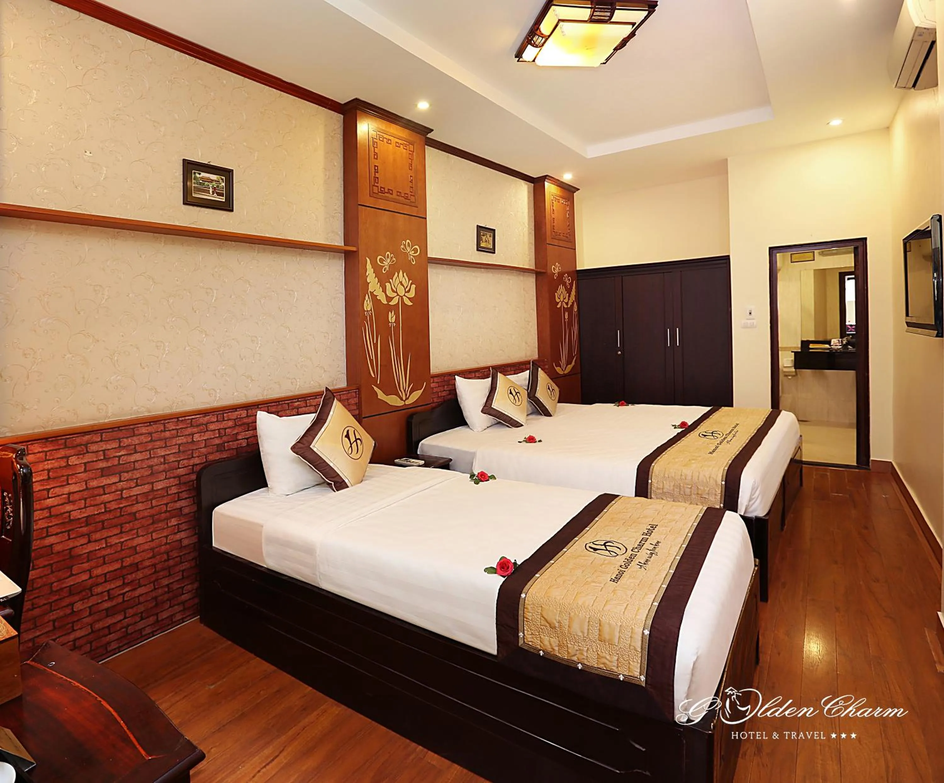 Restaurant/places to eat in Hanoi Golden Charm Hotel