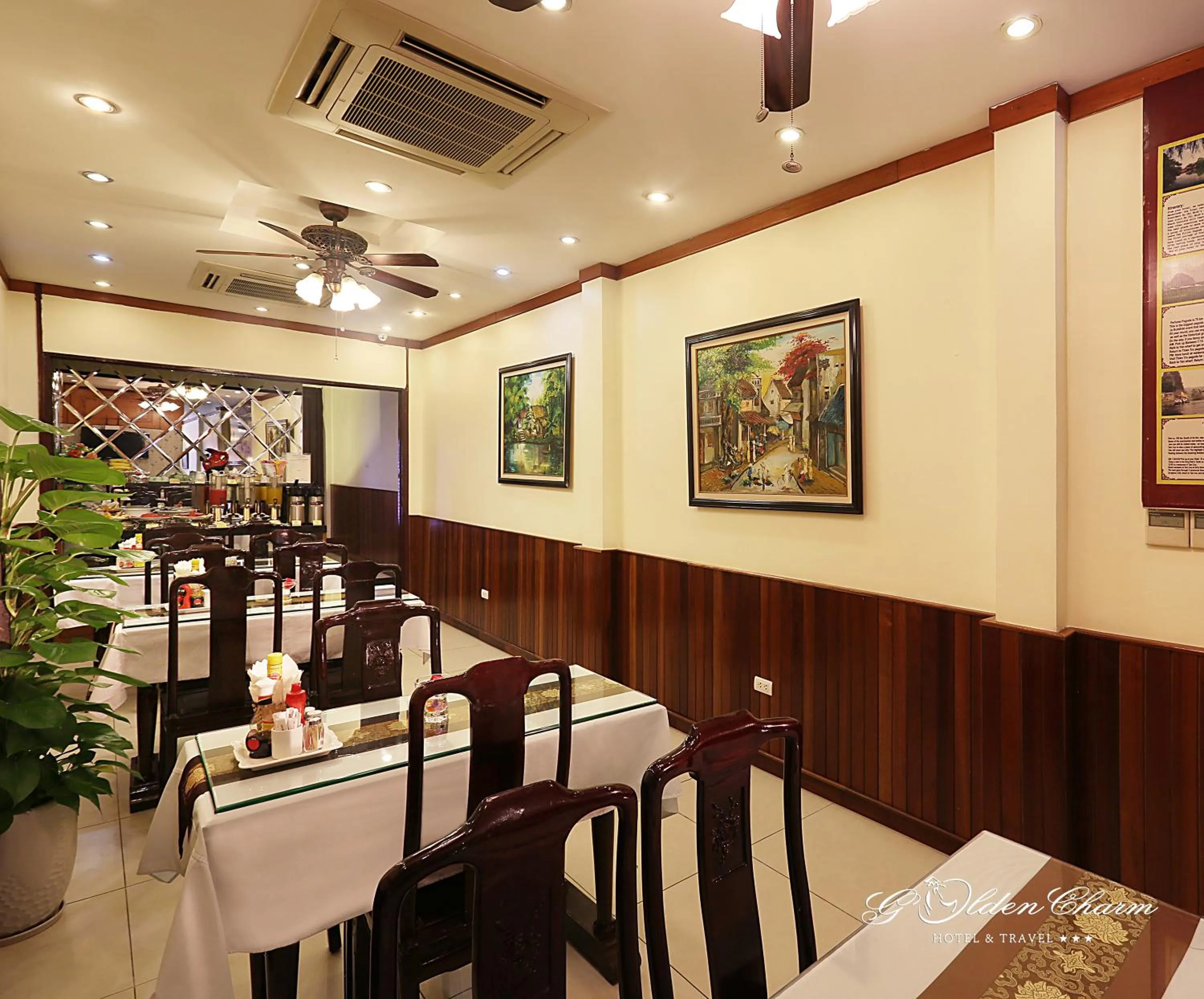 Restaurant/places to eat in Hanoi Golden Charm Hotel