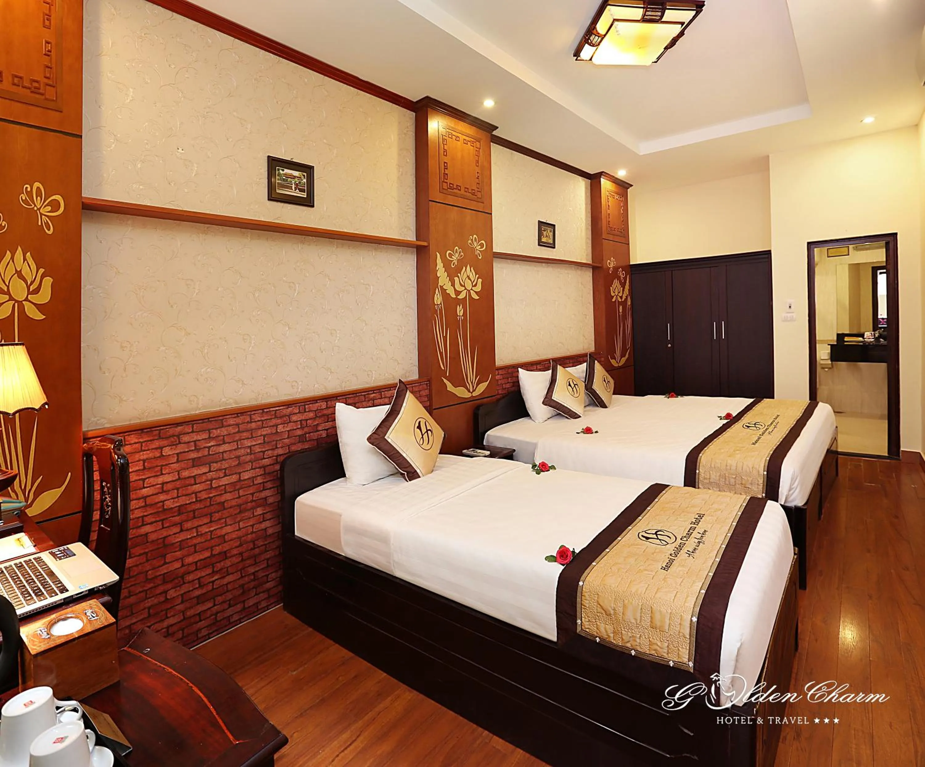 Restaurant/places to eat in Hanoi Golden Charm Hotel