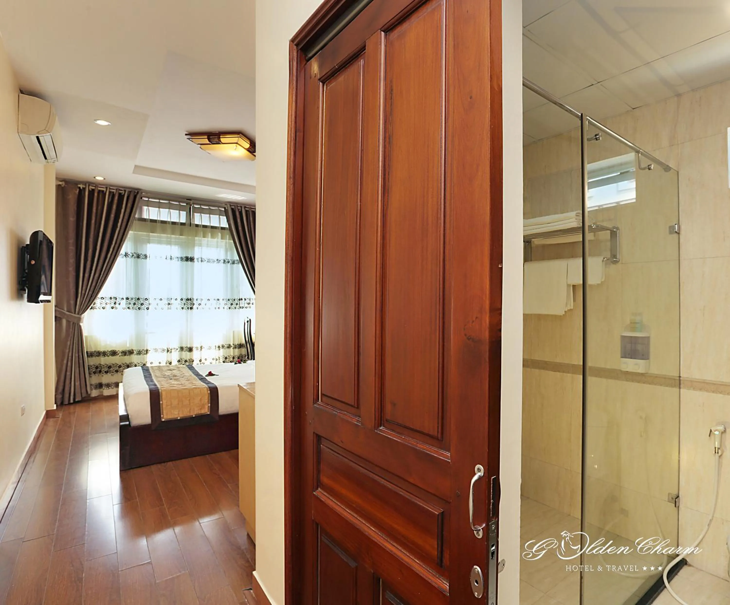 Bathroom in Hanoi Golden Charm Hotel