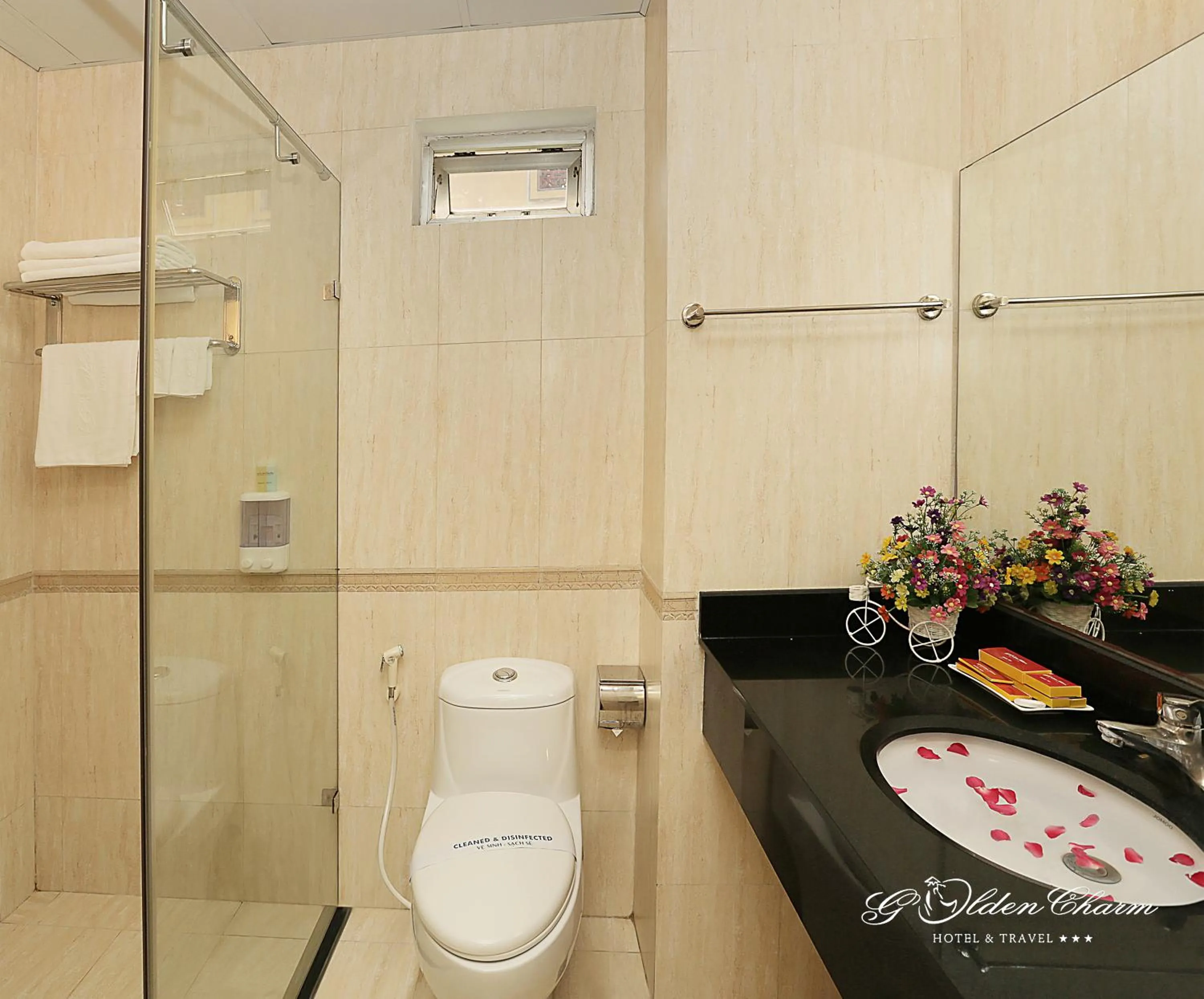 Bathroom in Hanoi Golden Charm Hotel