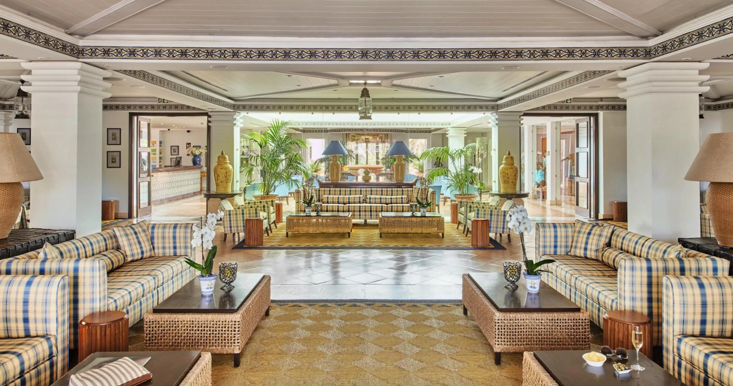 Lobby or reception in Seaside Grand Hotel Residencia - Gran Lujo