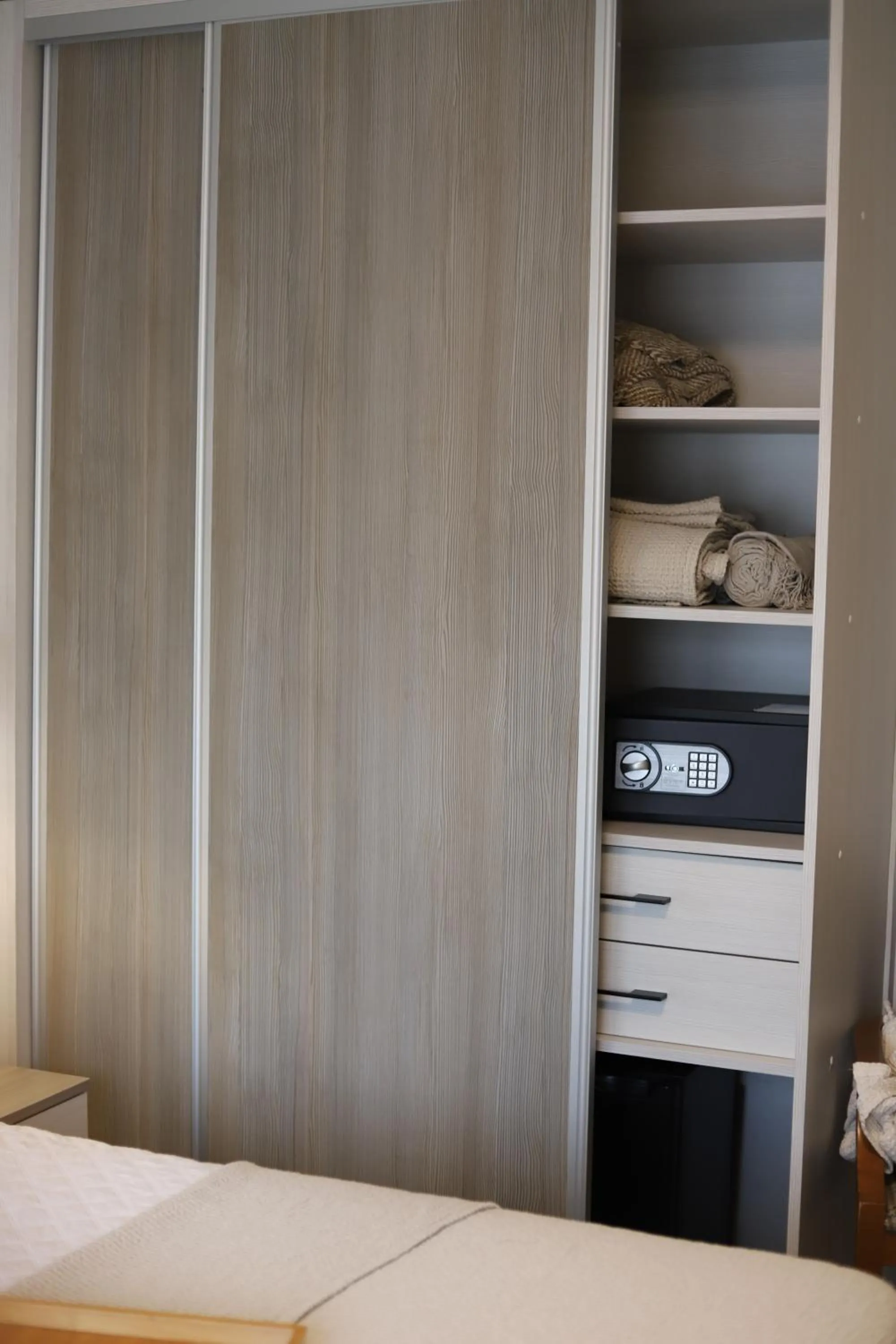 Property building, Bed in New Hotel Colon