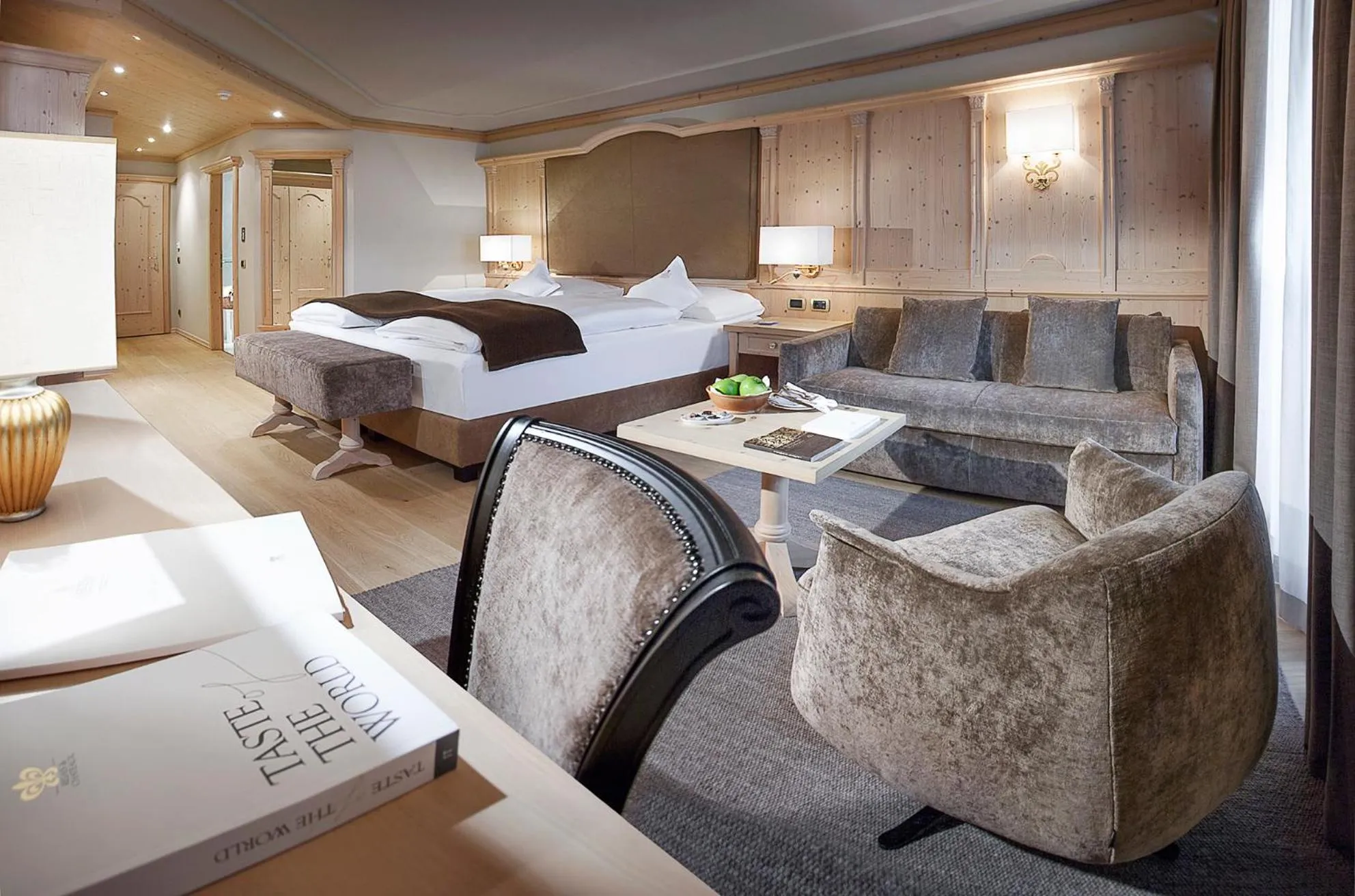 Bedroom, Bed in Gardena Grödnerhof - Hotel & Spa