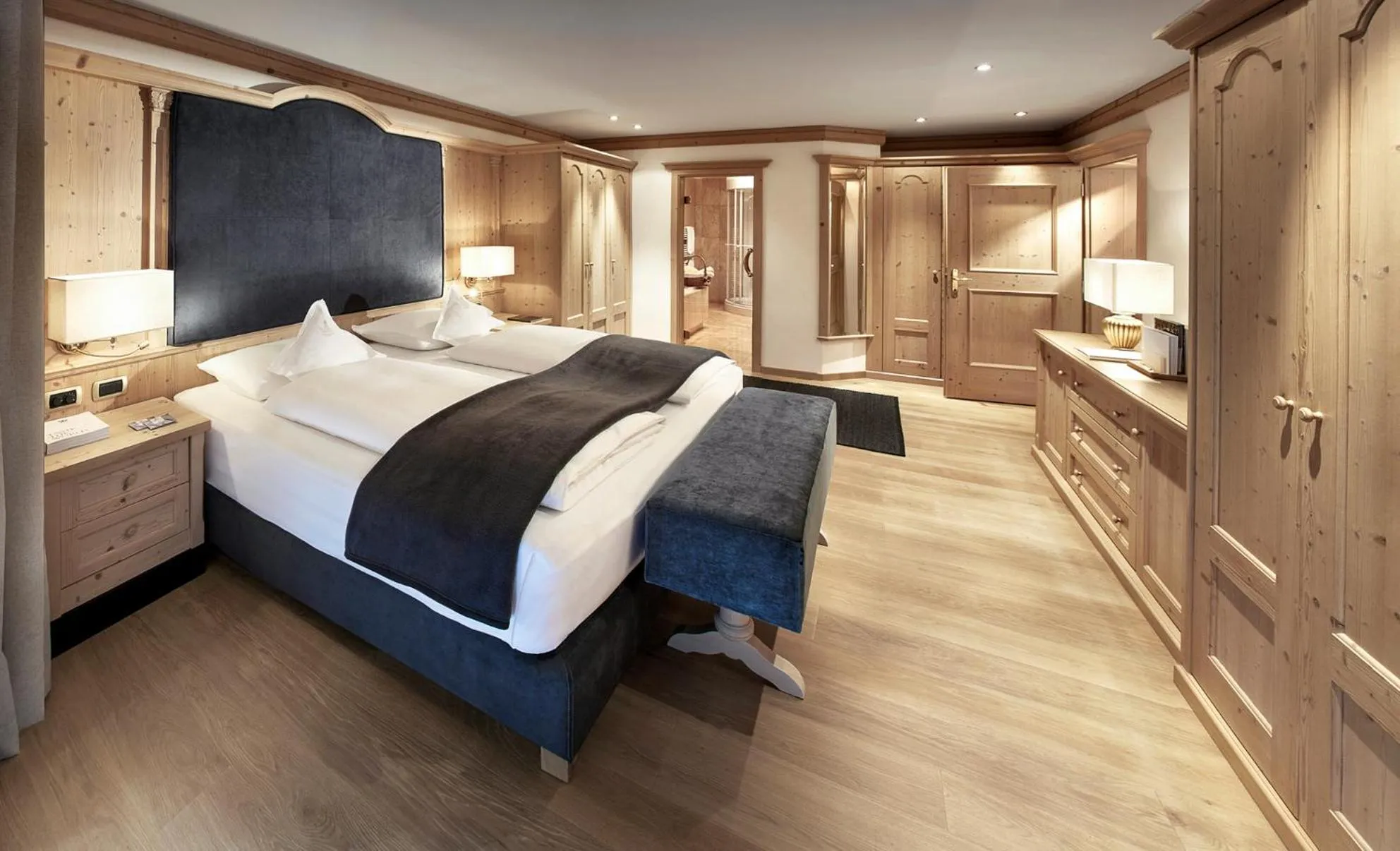 Bedroom, Bed in Gardena Grödnerhof - Hotel & Spa