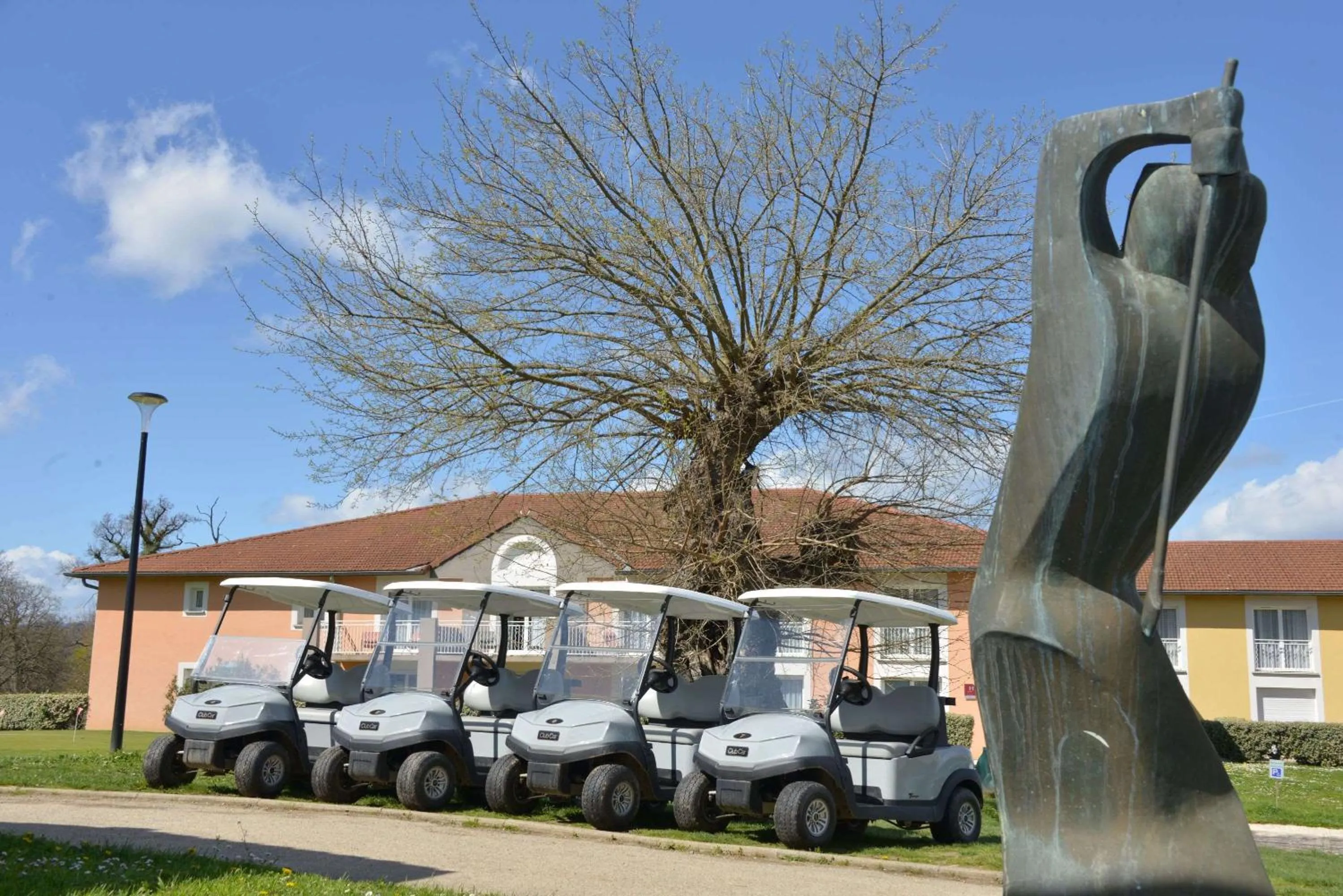 Property building in Best Western Golf d'Albon