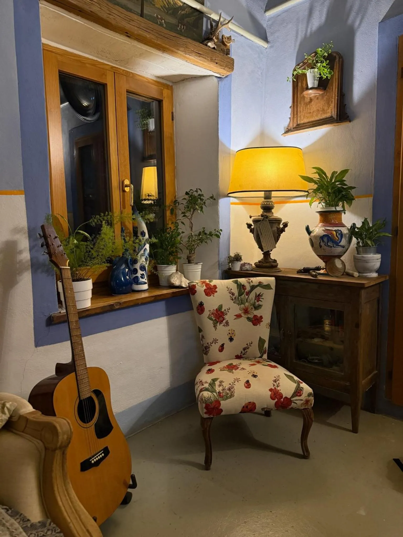 Decorative detail in Viandanti, Artisti e Sognatori