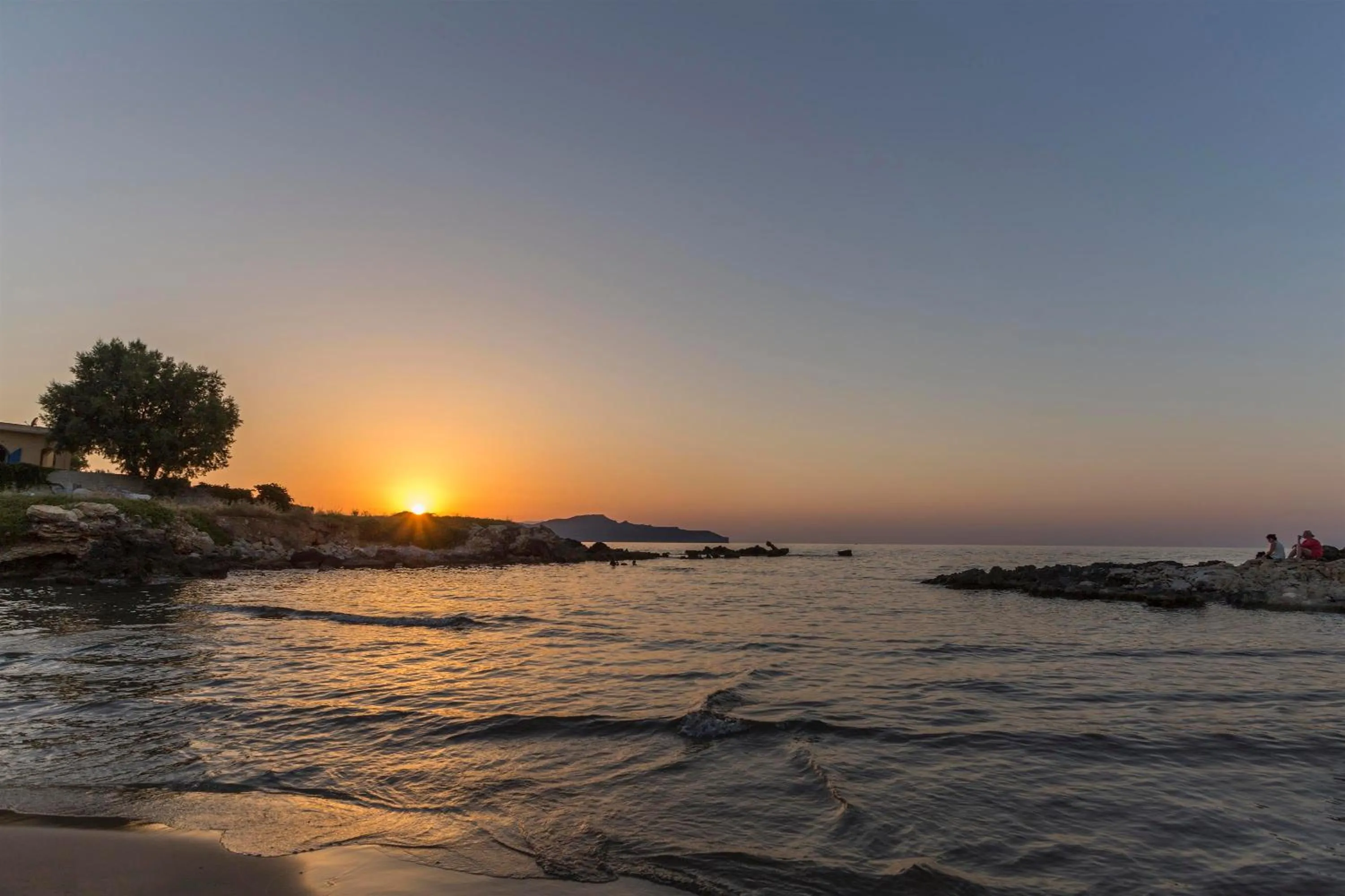 Beach in Kalamaki Luxury Suites