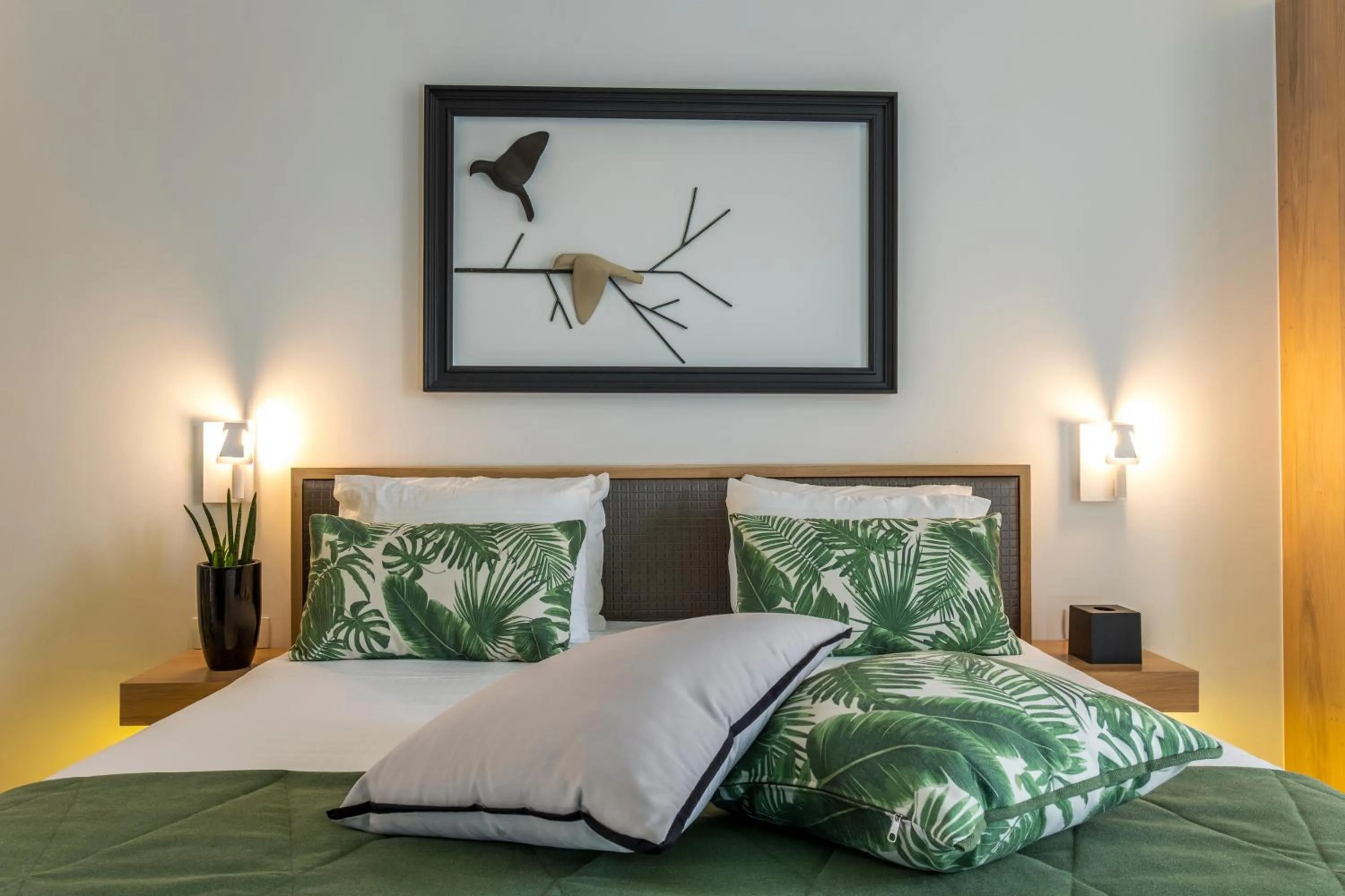 Decorative detail, Bed in Kalamaki Luxury Suites