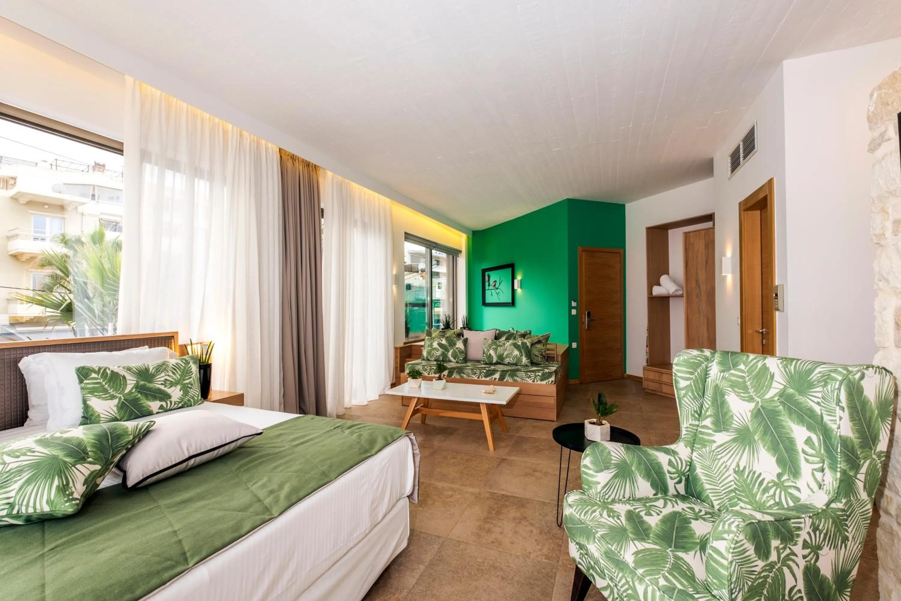 Coffee/tea facilities, Bed in Kalamaki Luxury Suites